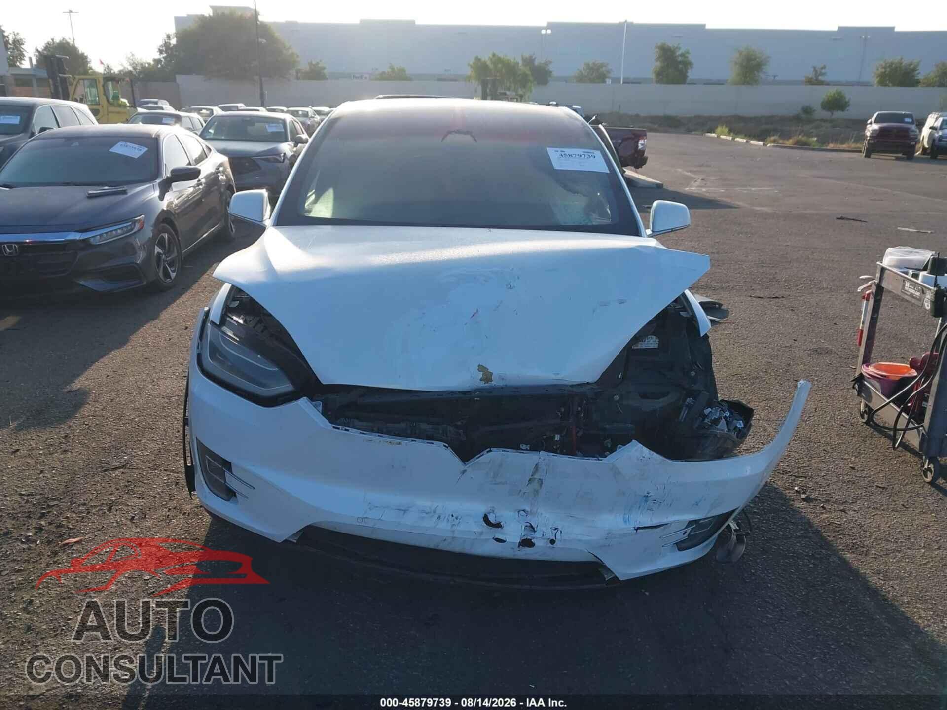 TESLA MODEL X 2018 - 5YJXCAE20JF120938