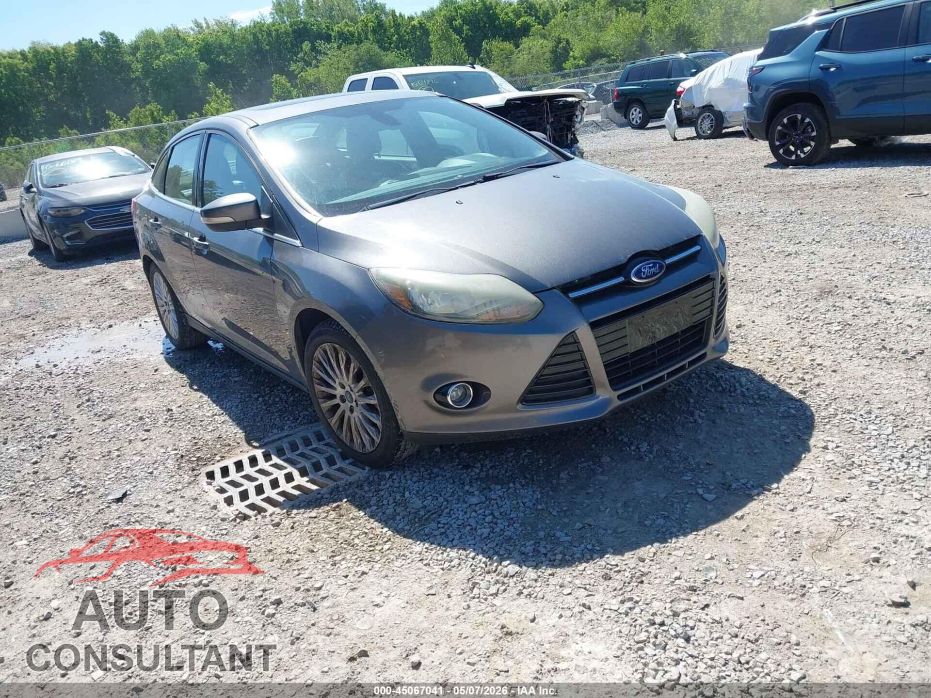 FORD FOCUS 2012 - 1FAHP3J21CL328925