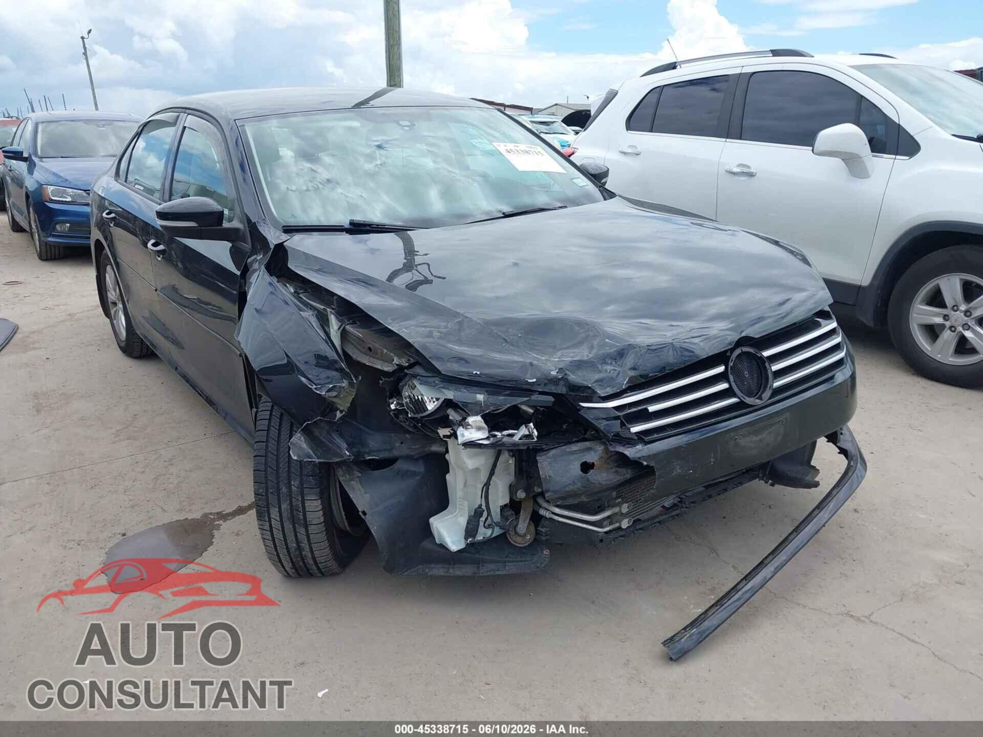 VOLKSWAGEN PASSAT 2013 - 1VWAH7A37DC142927