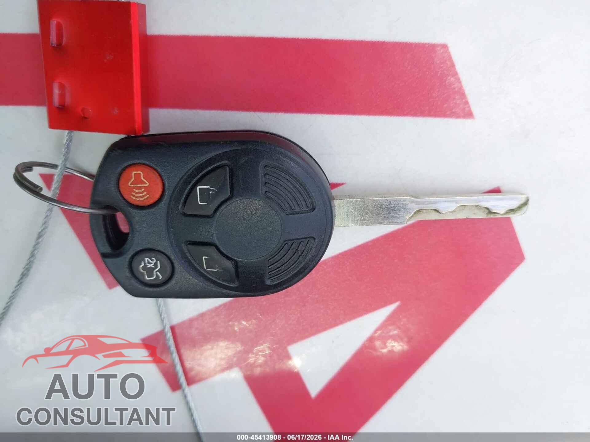 FORD FOCUS 2015 - 1FADP3F26FL296453