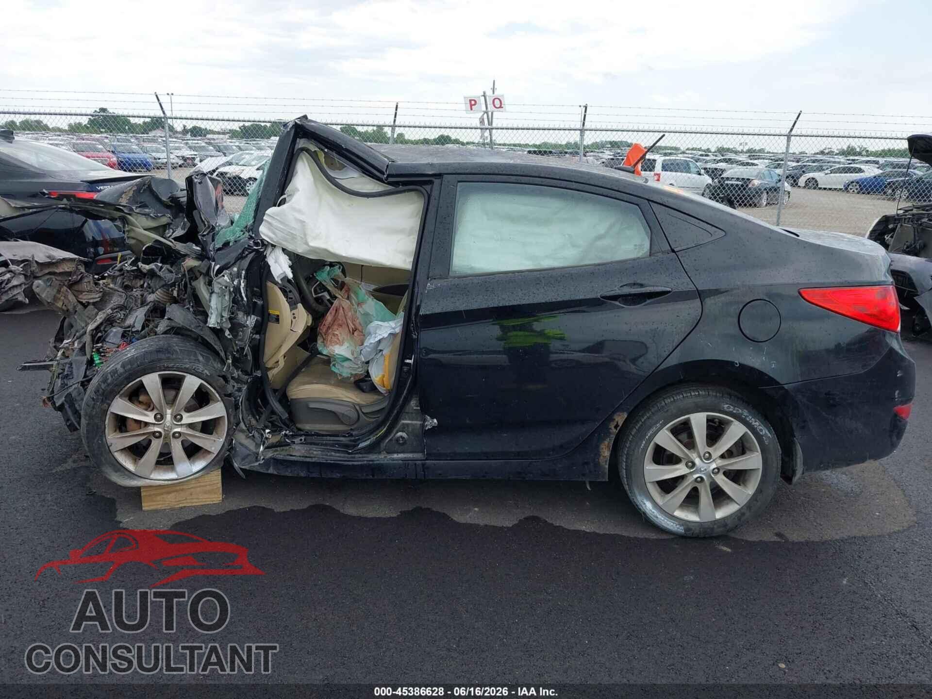 HYUNDAI ACCENT 2013 - KMHCU4AE7DU307839