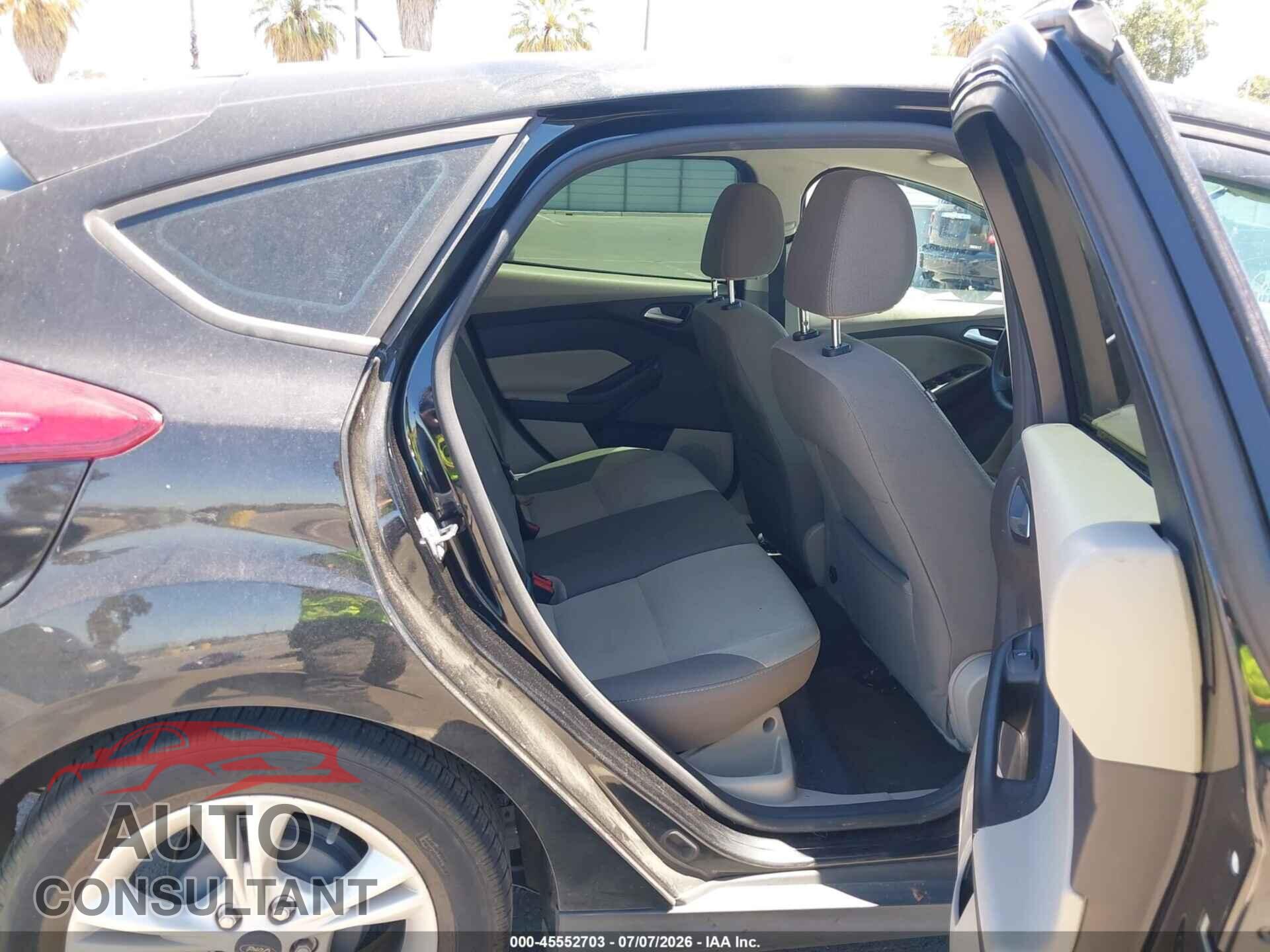 FORD FOCUS 2014 - 1FADP3K27EL414143