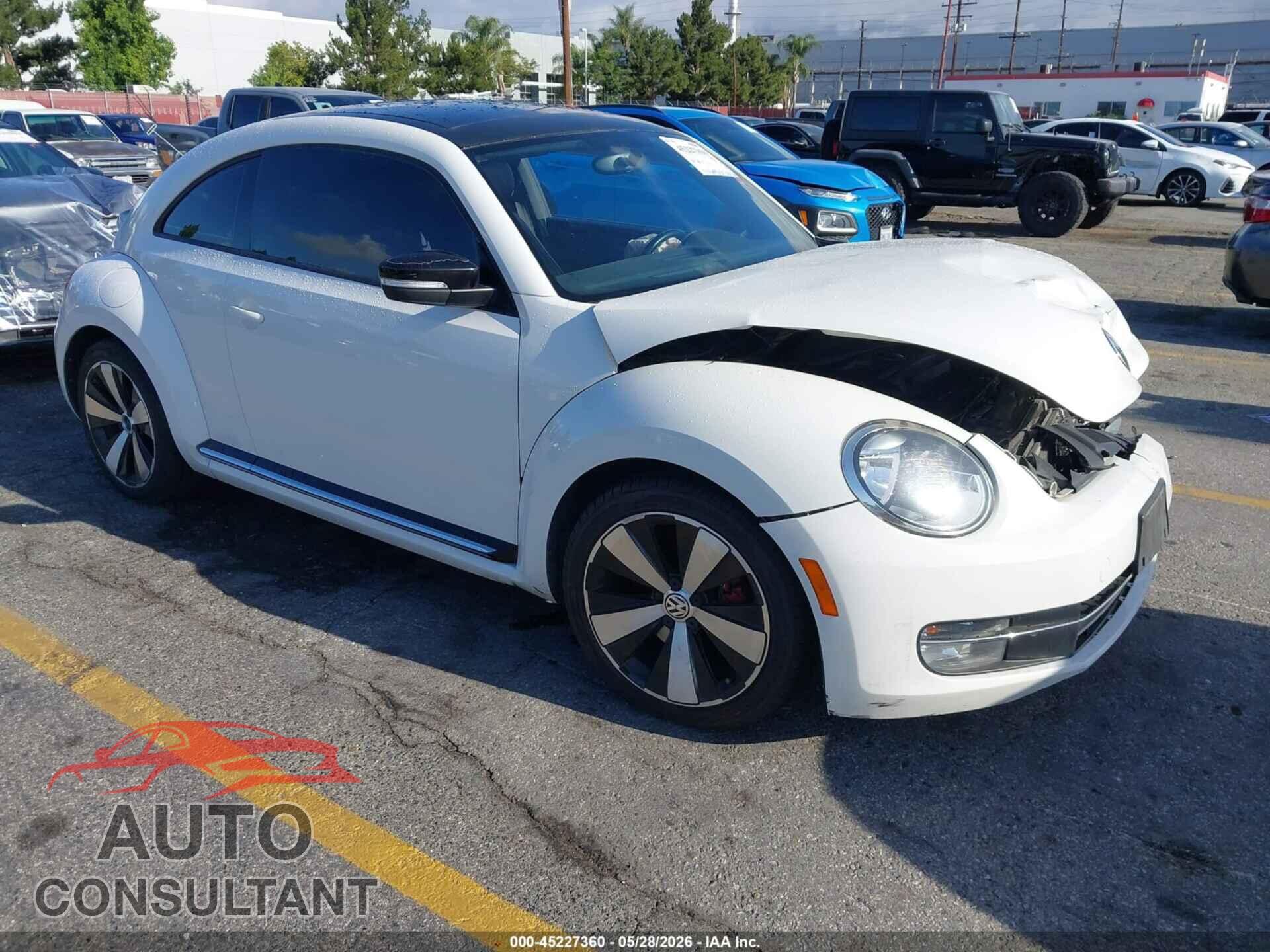VOLKSWAGEN BEETLE 2012 - 3VWVA7AT2CM628029