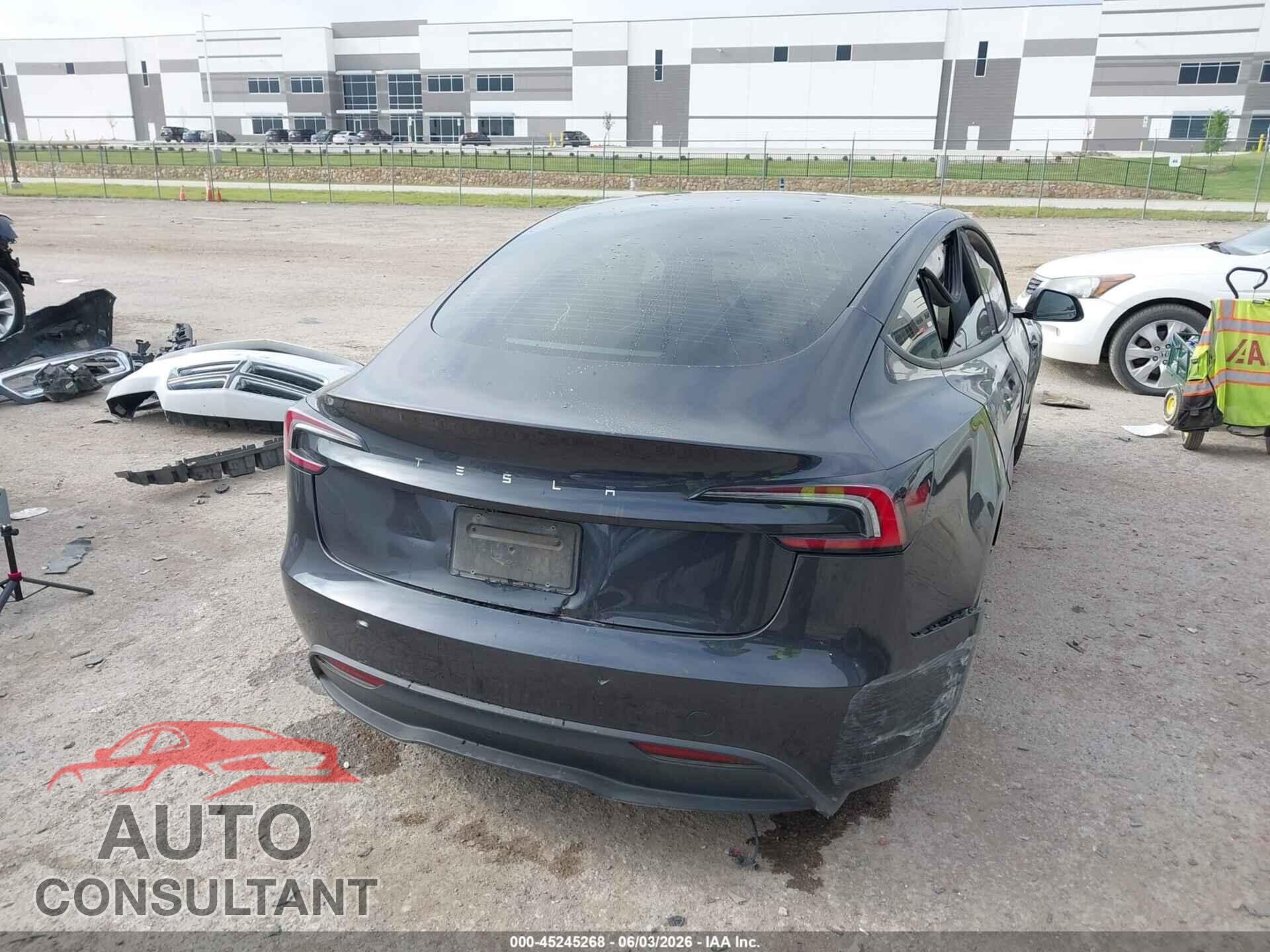TESLA MODEL 3 2025 - 5YJ3E1EA2SF911828