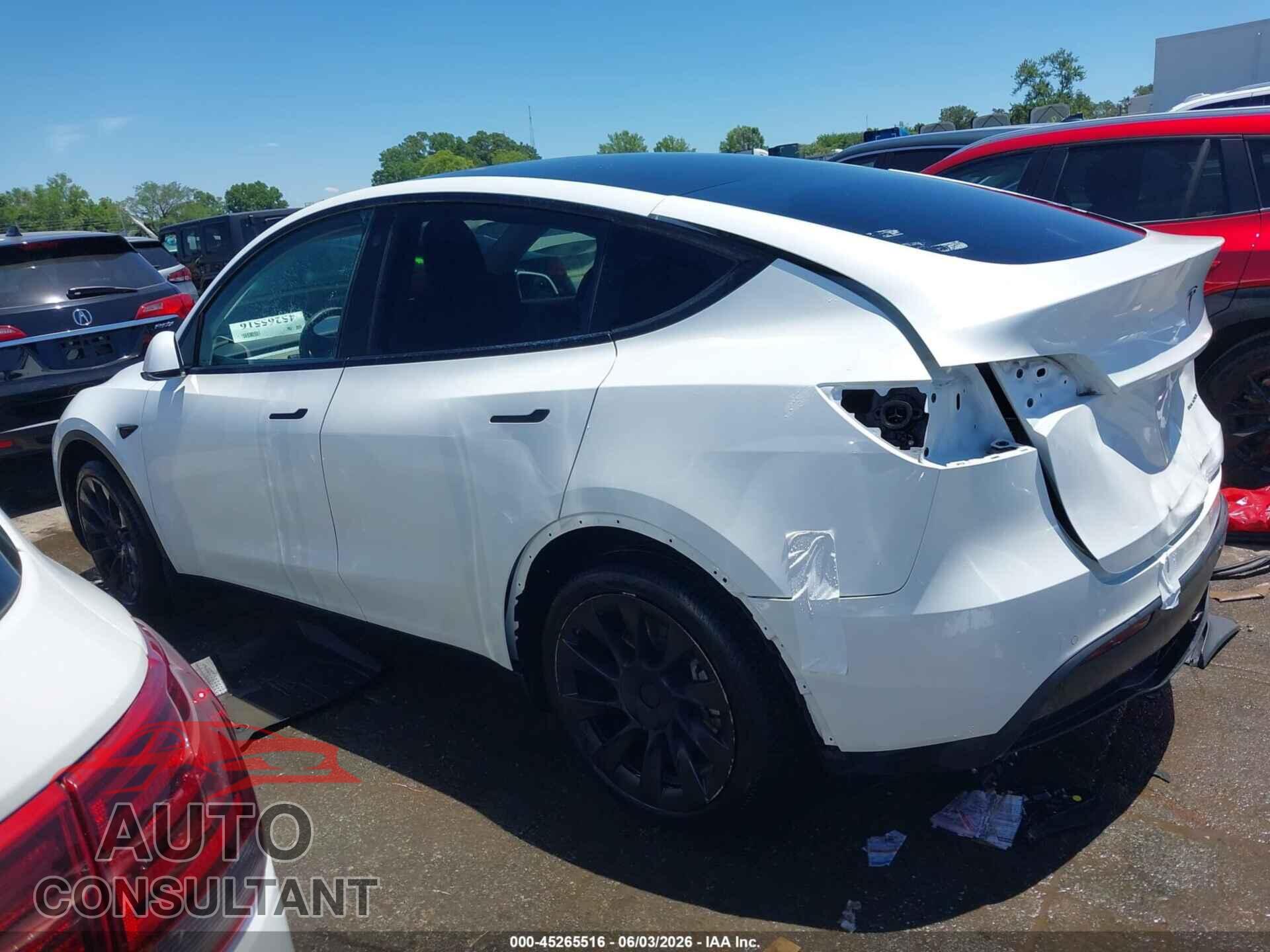 TESLA MODEL Y 2022 - 7SAYGAEE2NF316505