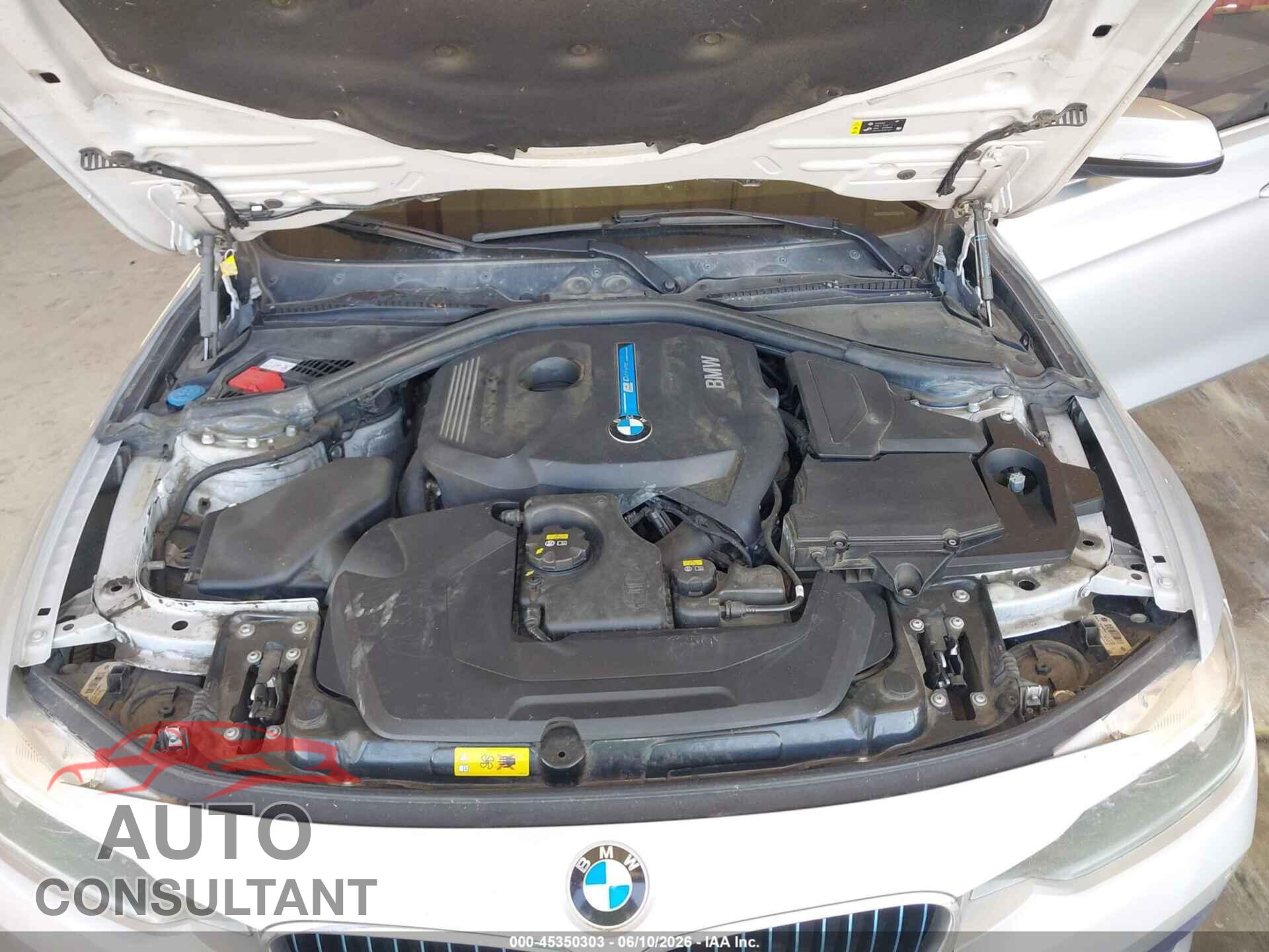 BMW 330E 2017 - WBA8E1C38HA156953