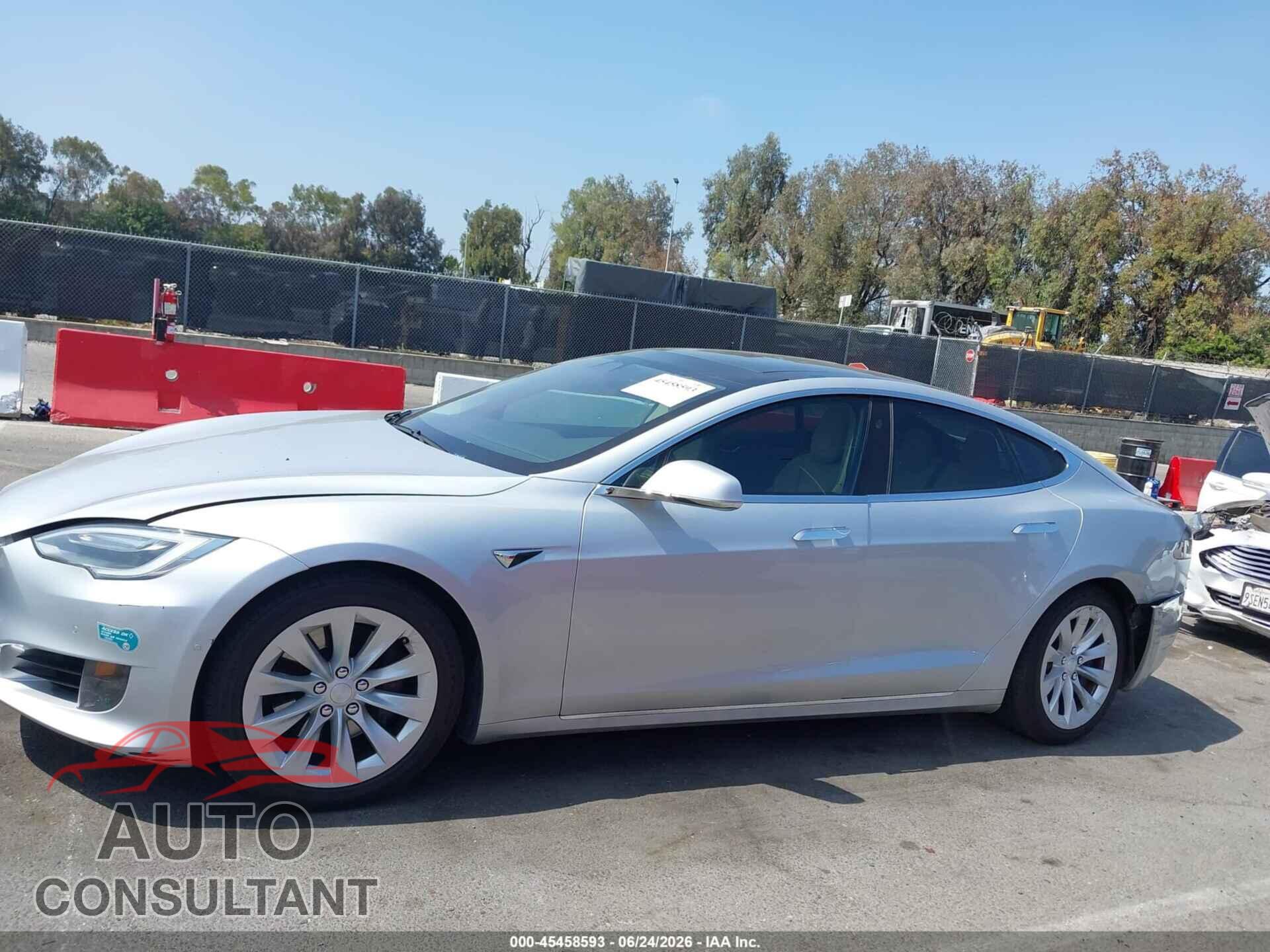 TESLA MODEL S 2017 - 5YJSA1E11HF199571