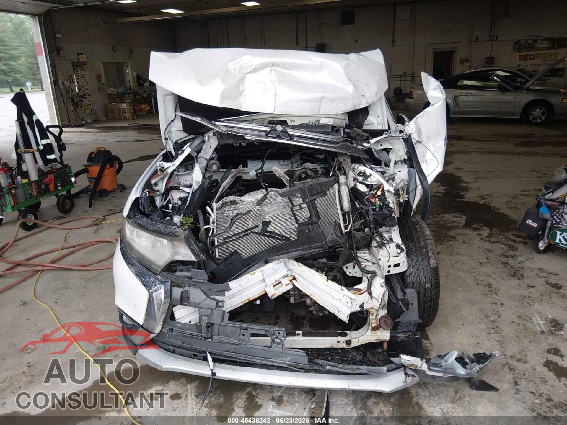 MITSUBISHI OUTLANDER 2017 - JA4AZ3A33HZ058917