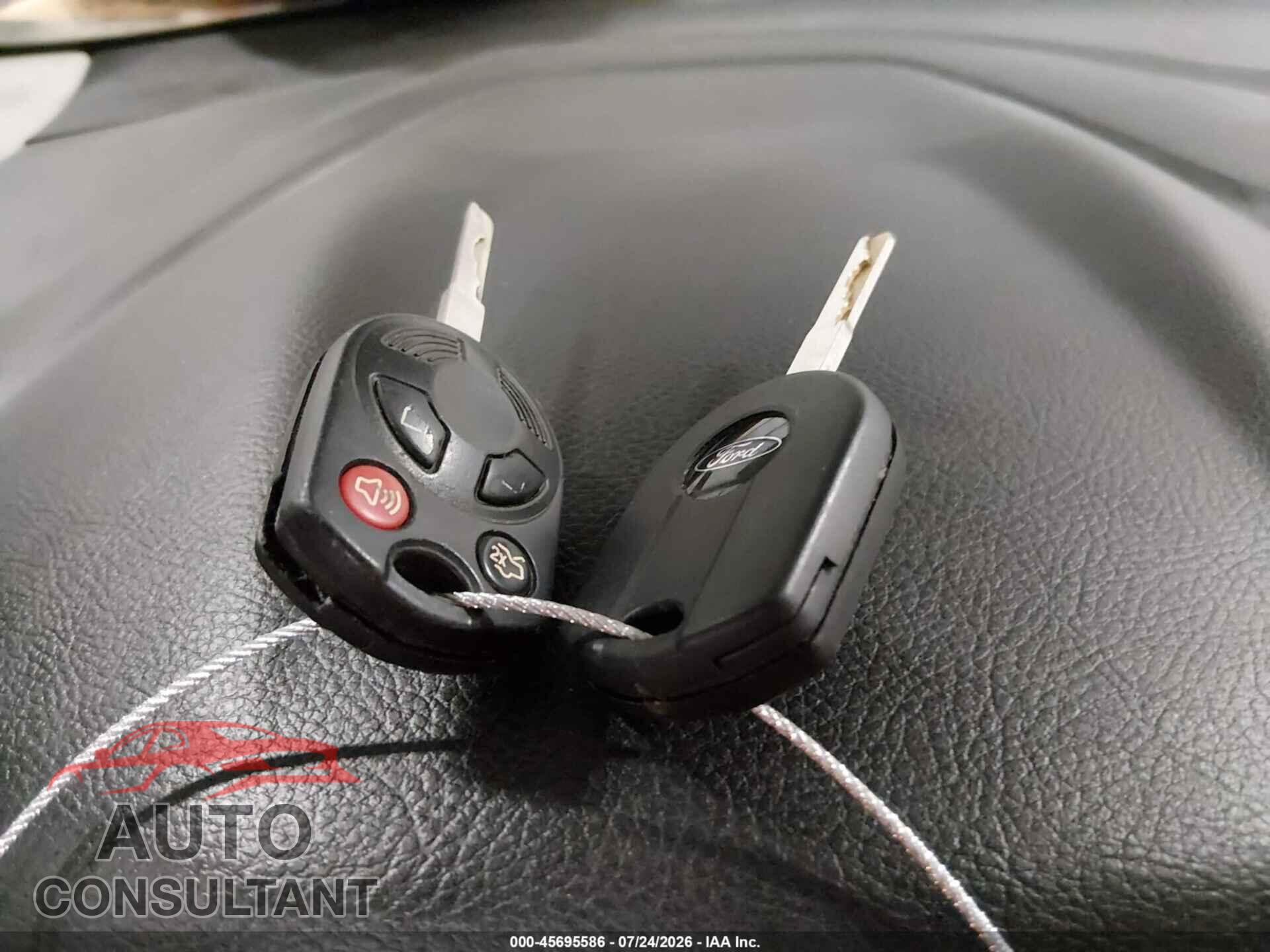 FORD FOCUS 2017 - 1FADP3K26HL294713