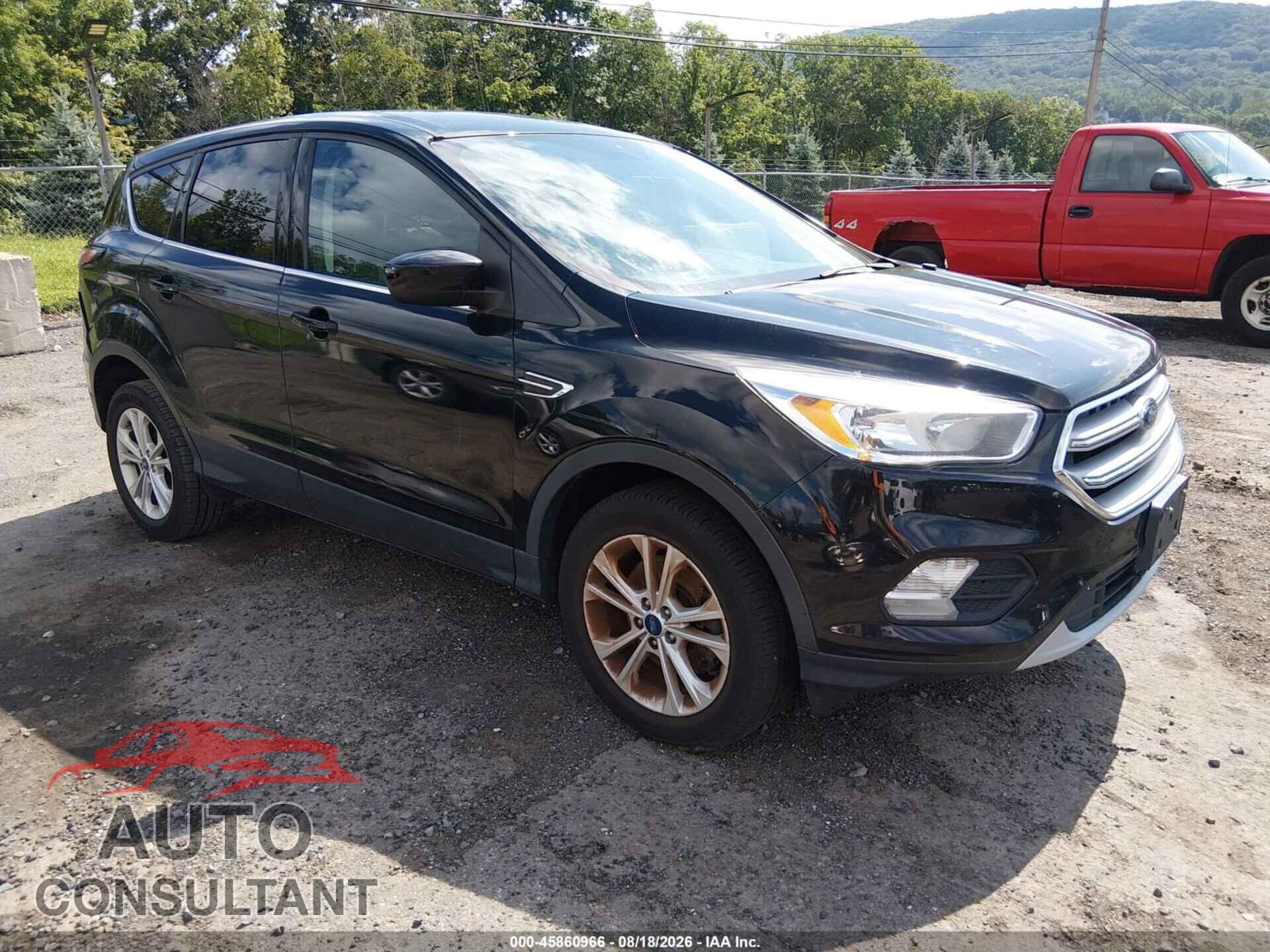FORD ESCAPE 2017 - 1FMCU9GD2HUE50800