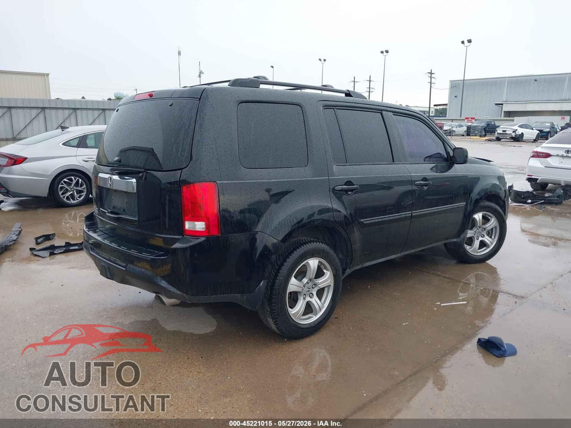 HONDA PILOT 2015 - 5FNYF3H45FB018658
