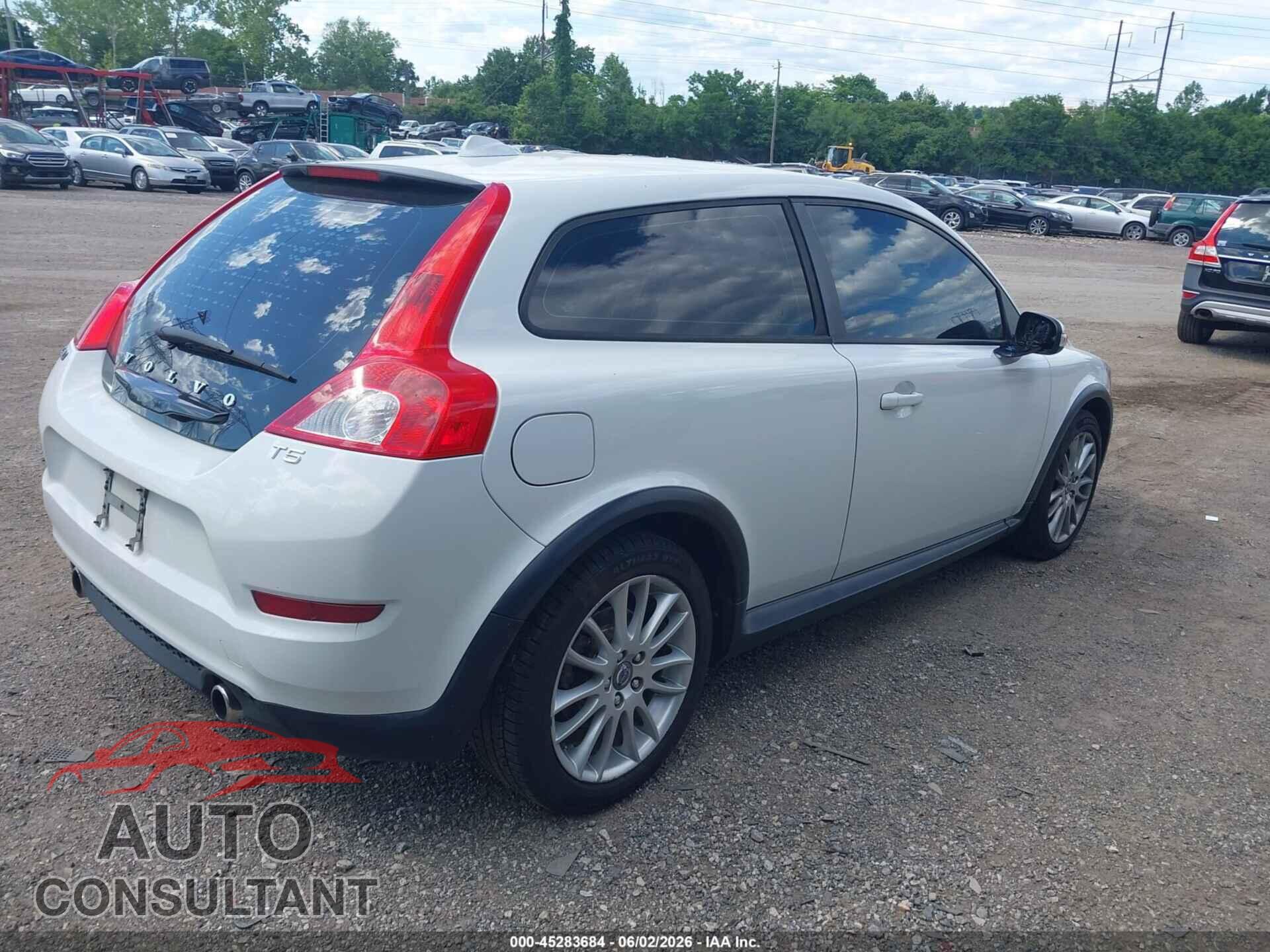 VOLVO C30 2012 - YV1672MK5C2280367
