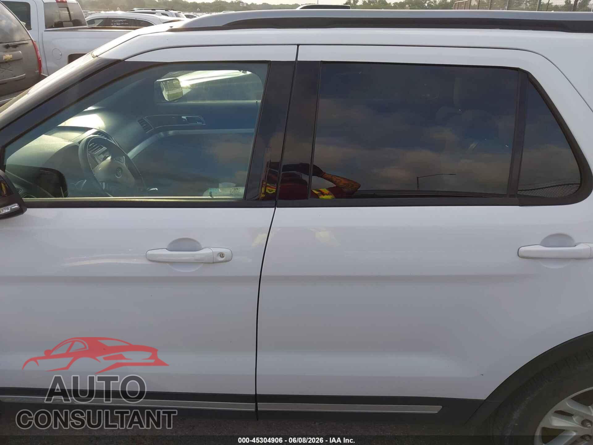 FORD EXPLORER 2017 - 1FM5K7D88HGD40374