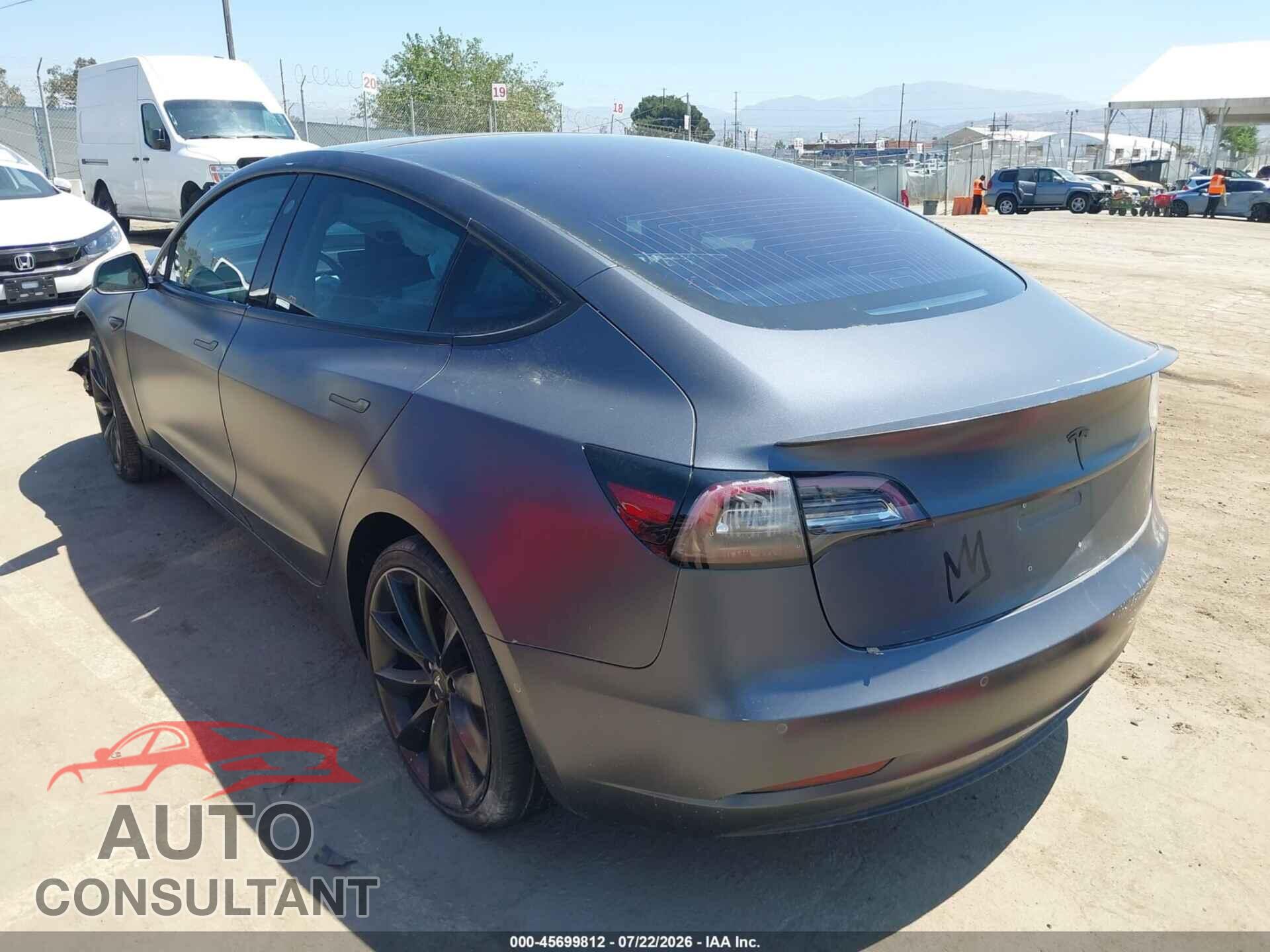 TESLA MODEL 3 2018 - 5YJ3E1EA7JF025700
