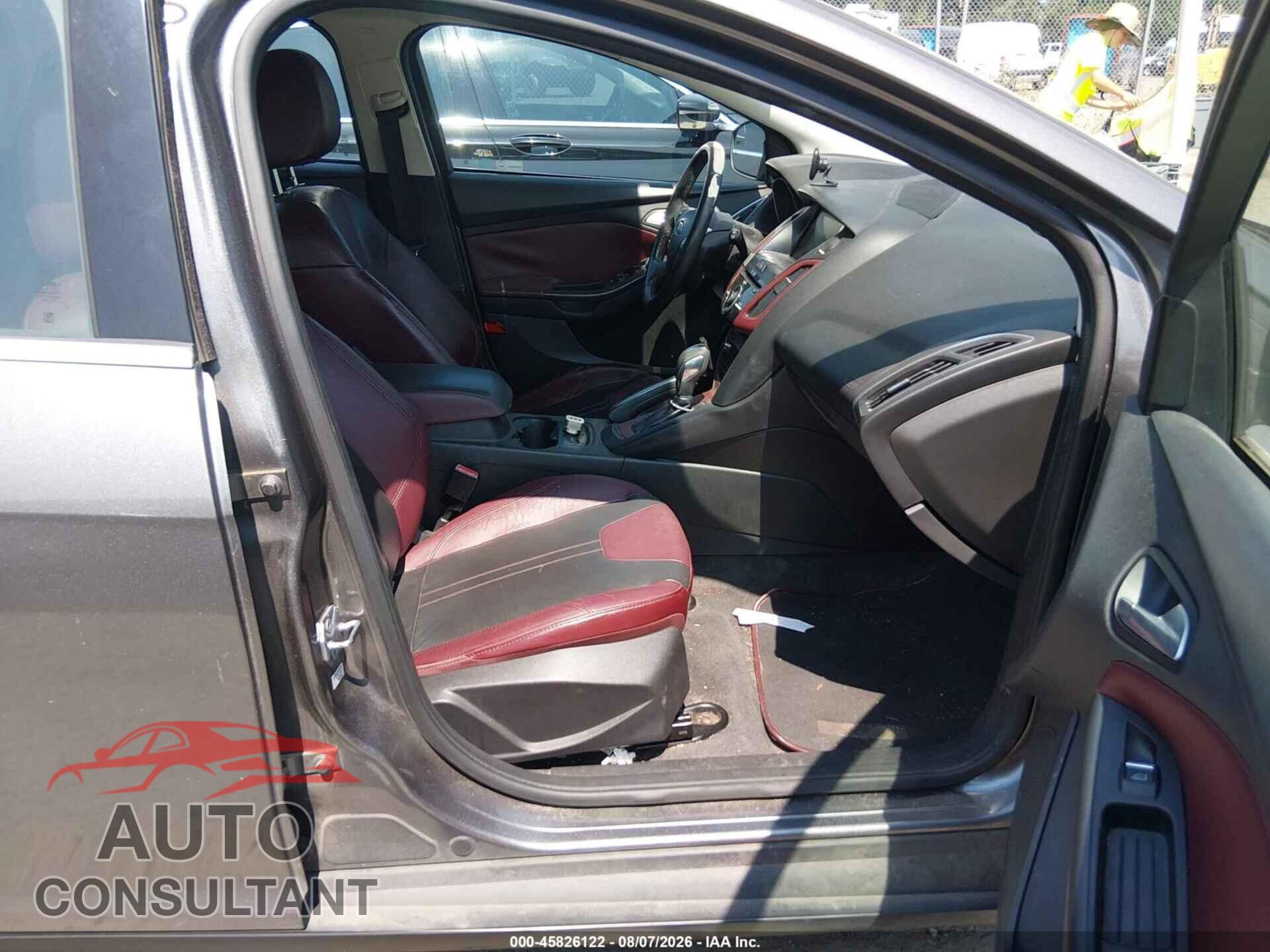 FORD FOCUS 2013 - 1FADP3N25DL112490