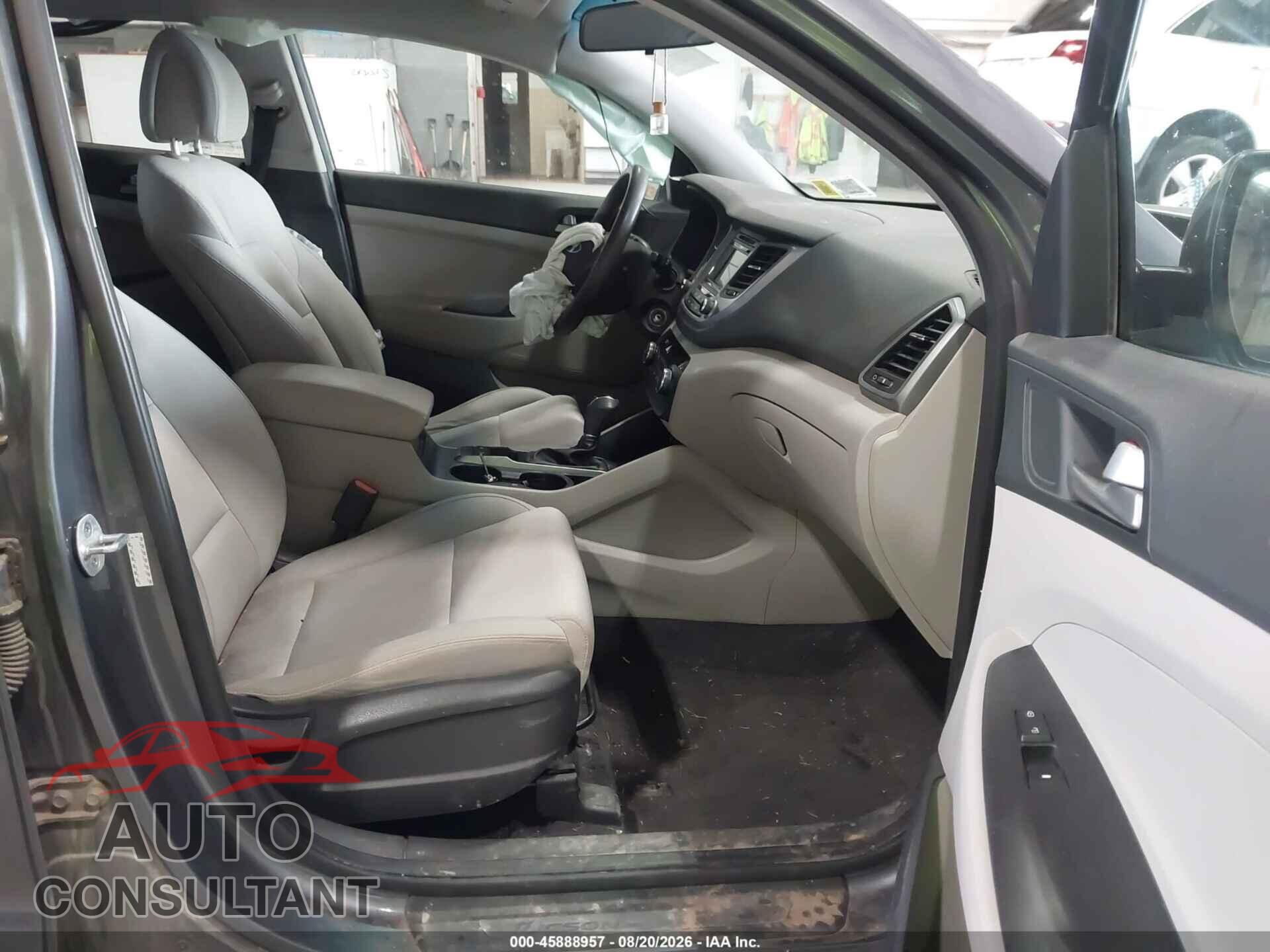 HYUNDAI TUCSON 2017 - KM8J3CA44HU445937