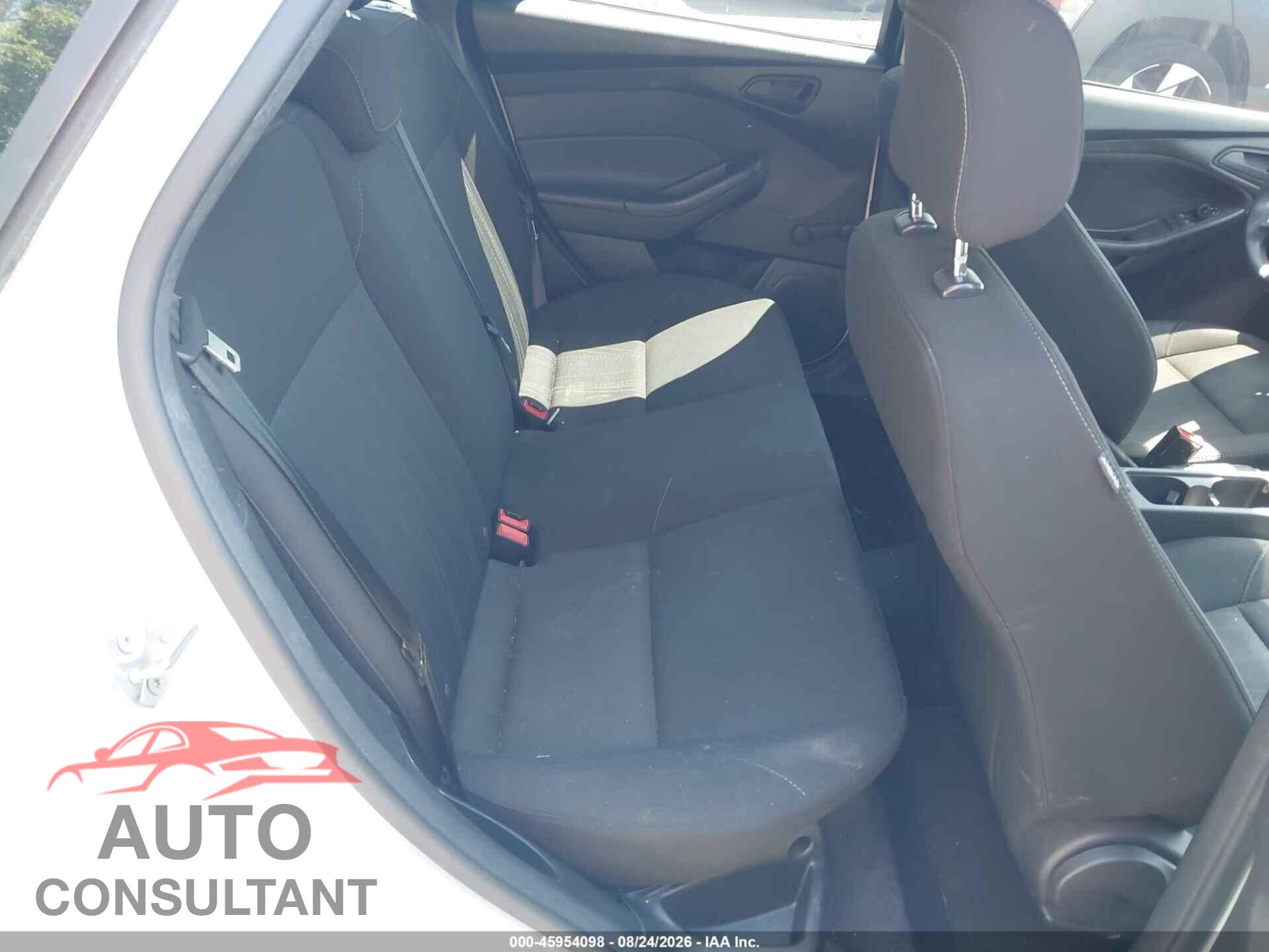 FORD FOCUS 2017 - 1FADP3E29HL338523