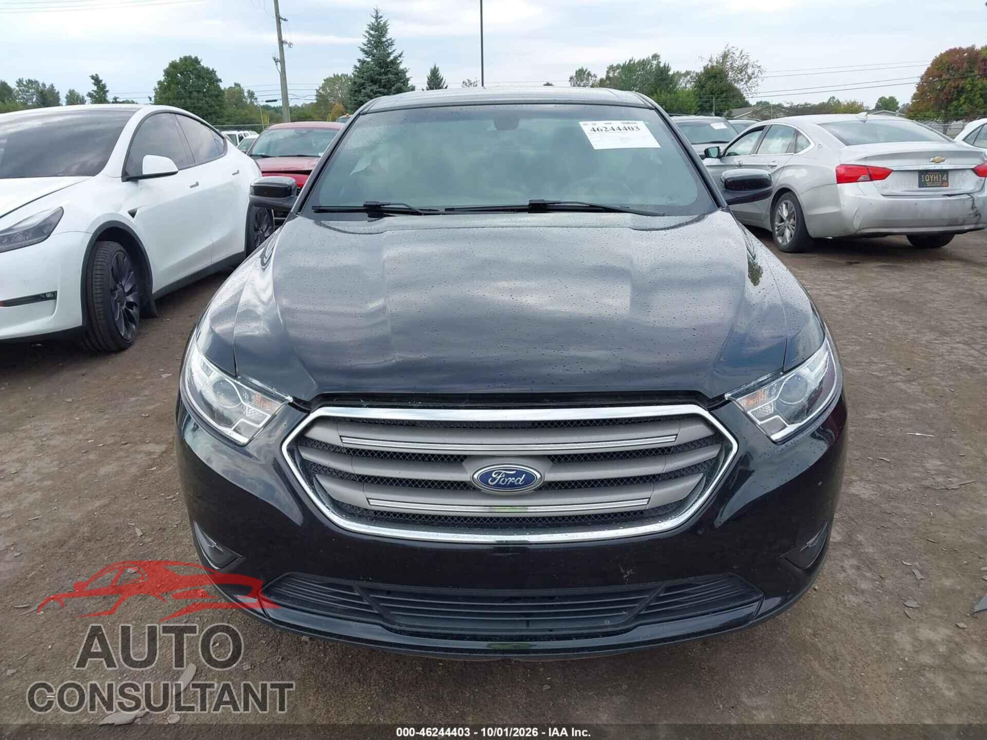 FORD TAURUS 2019 - 1FAHP2E81KG100780