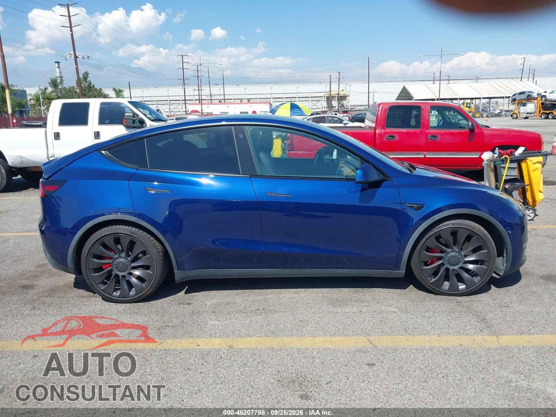 TESLA MODEL Y 2021 - 5YJYGDEF3MF098600
