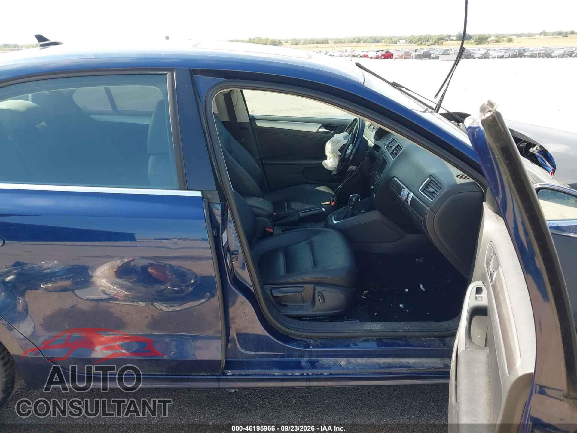 VOLKSWAGEN JETTA 2013 - 3VWLL7AJ9DM374496