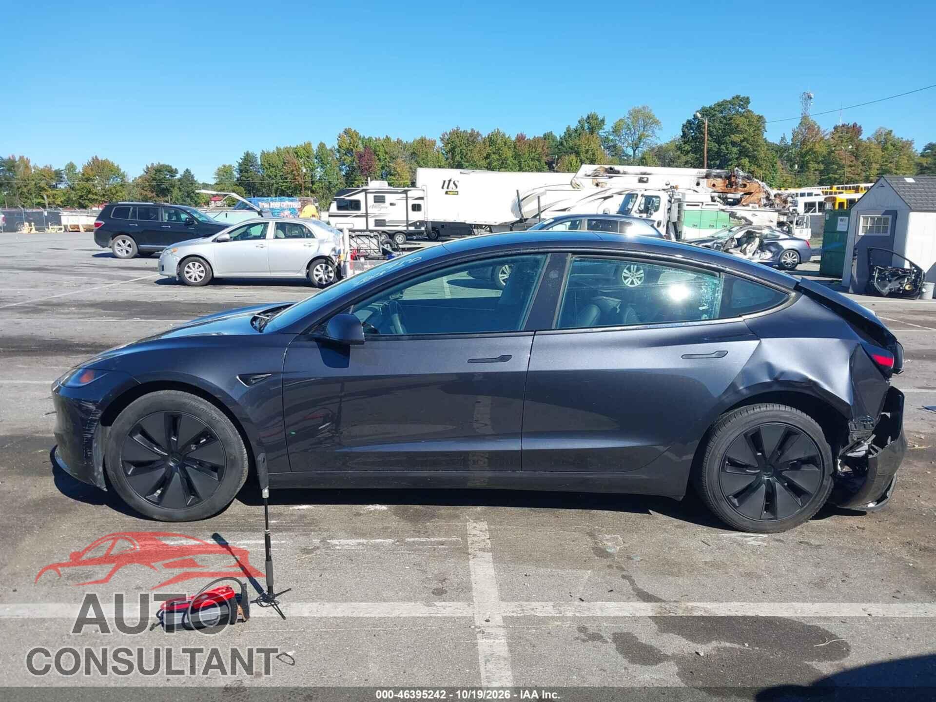 TESLA MODEL 3 2024 - 5YJ3E1EA2RF766574