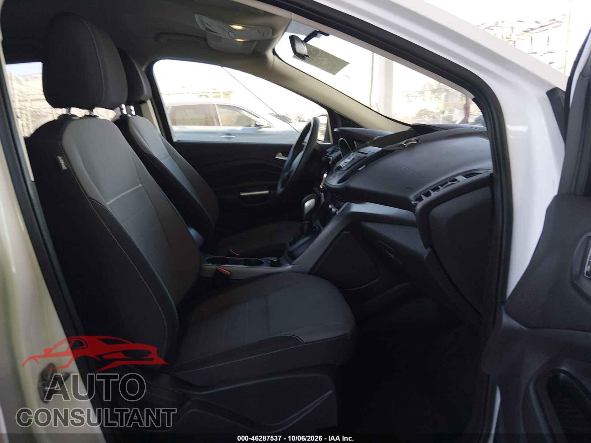 FORD ESCAPE 2015 - 1FMCU0GX6FUC63515