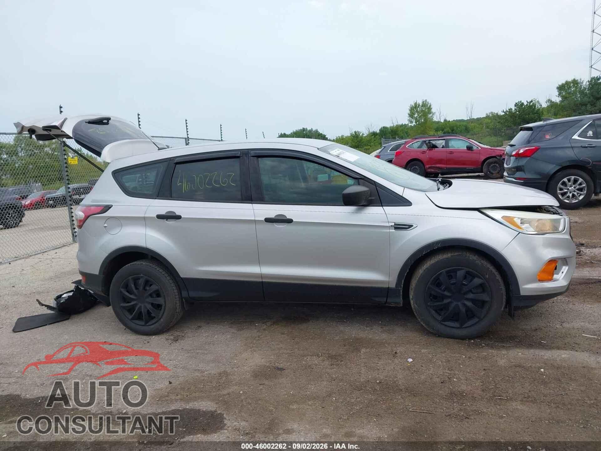 FORD ESCAPE 2017 - 1FMCU0F70HUA75013