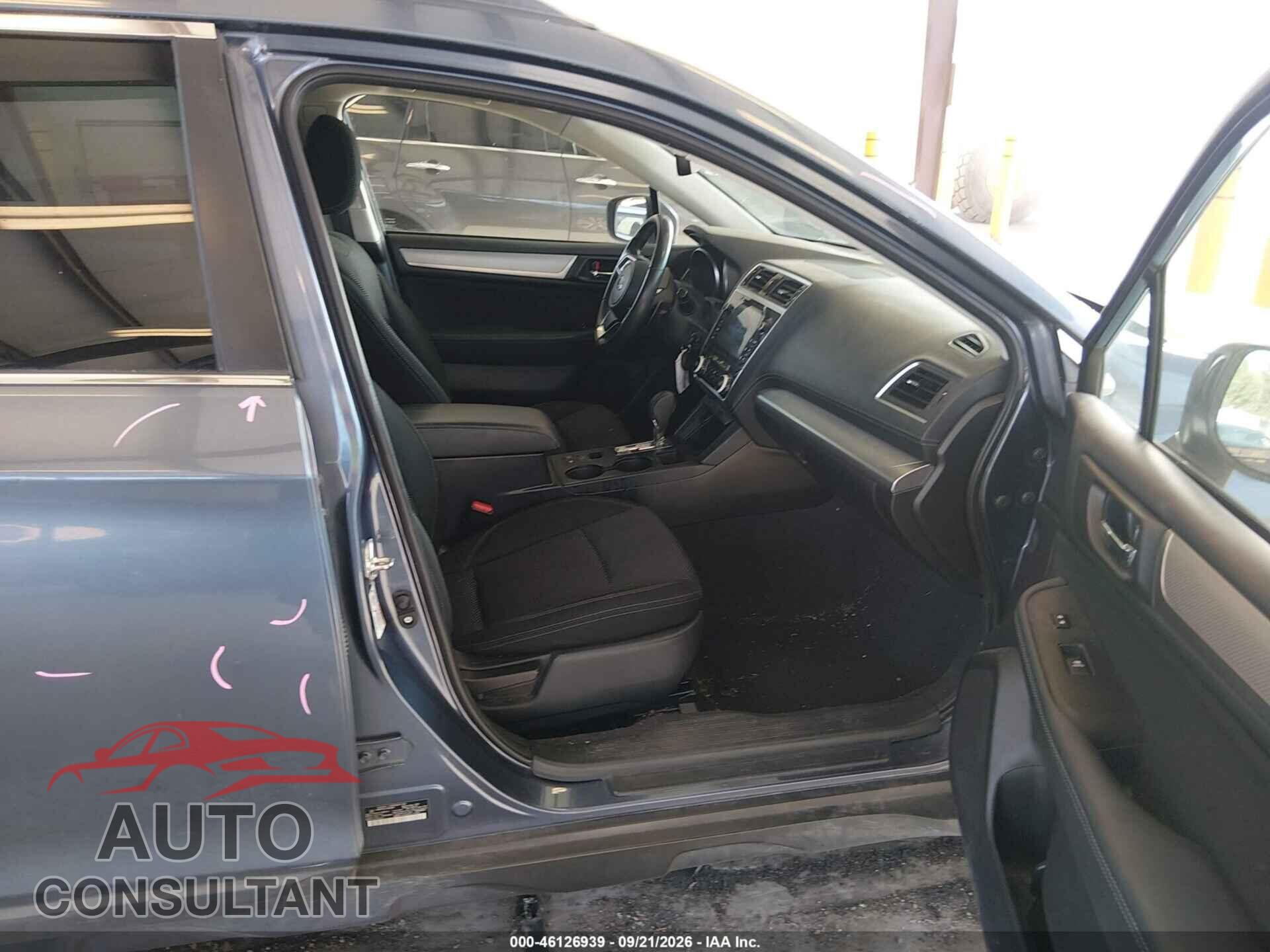 SUBARU OUTBACK 2018 - 4S4BSAFC2J3320488