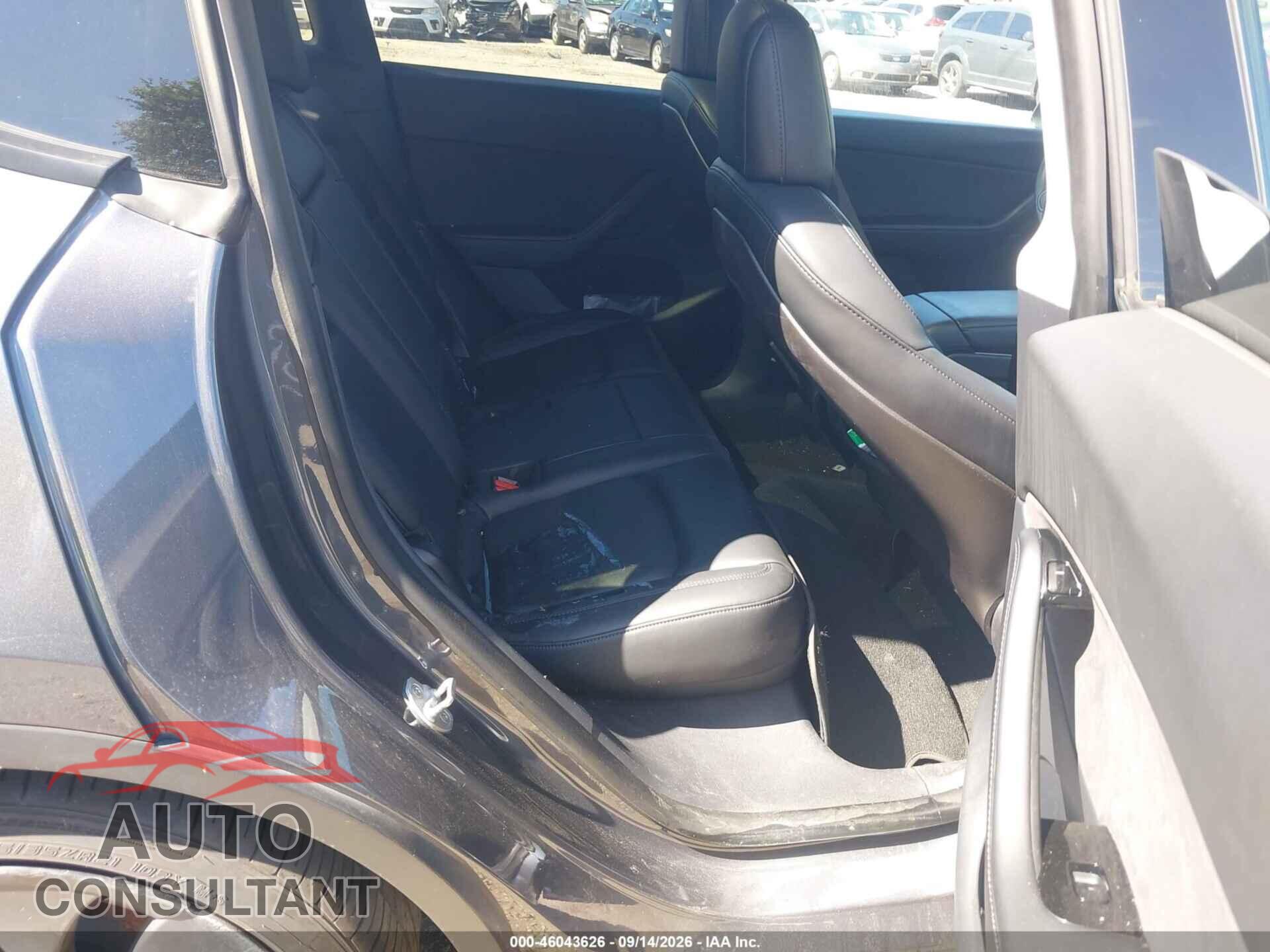 TESLA MODEL Y 2020 - 5YJYGDEF7LF009707