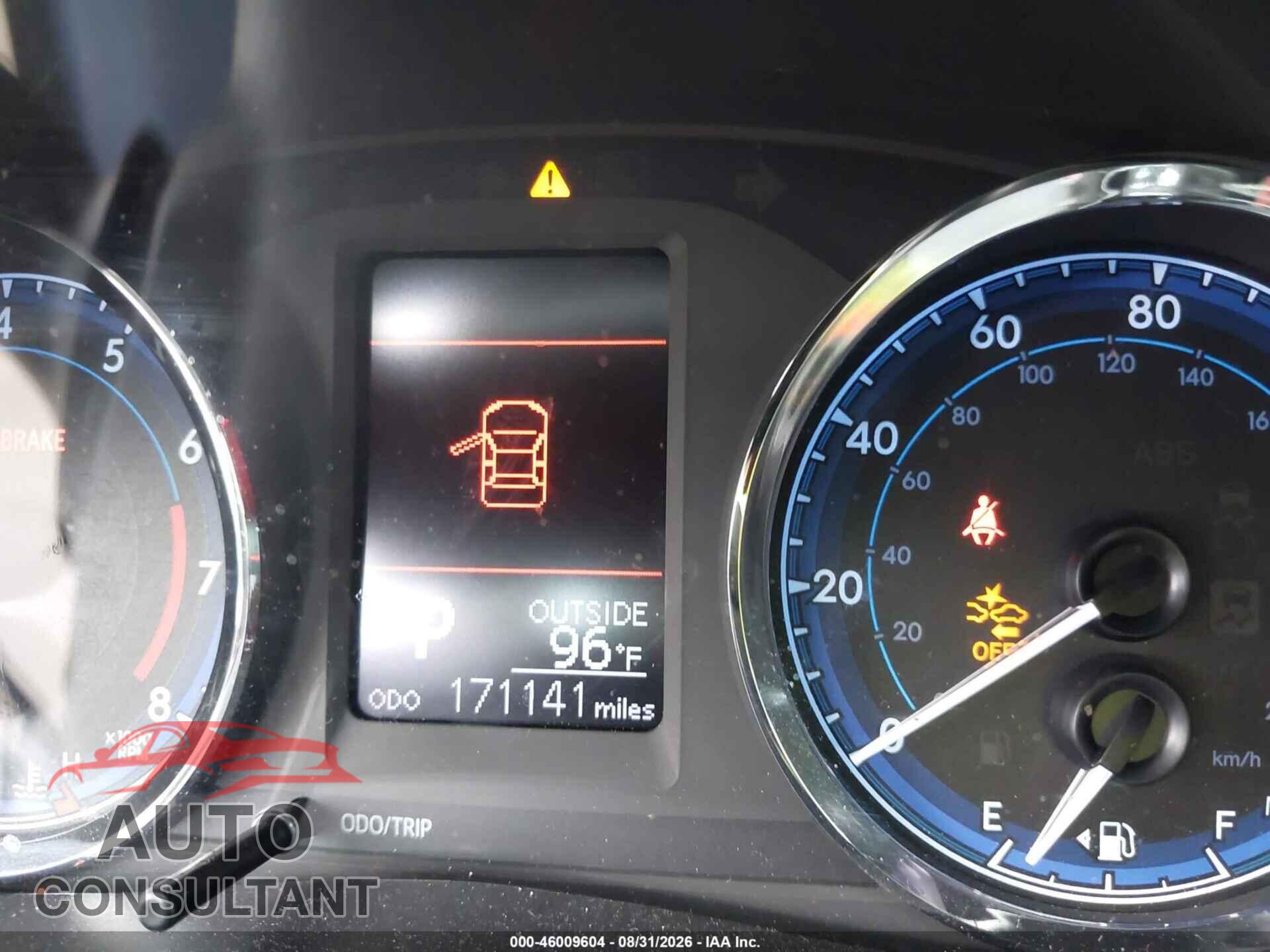 TOYOTA COROLLA 2017 - 5YFBURHEXHP675342