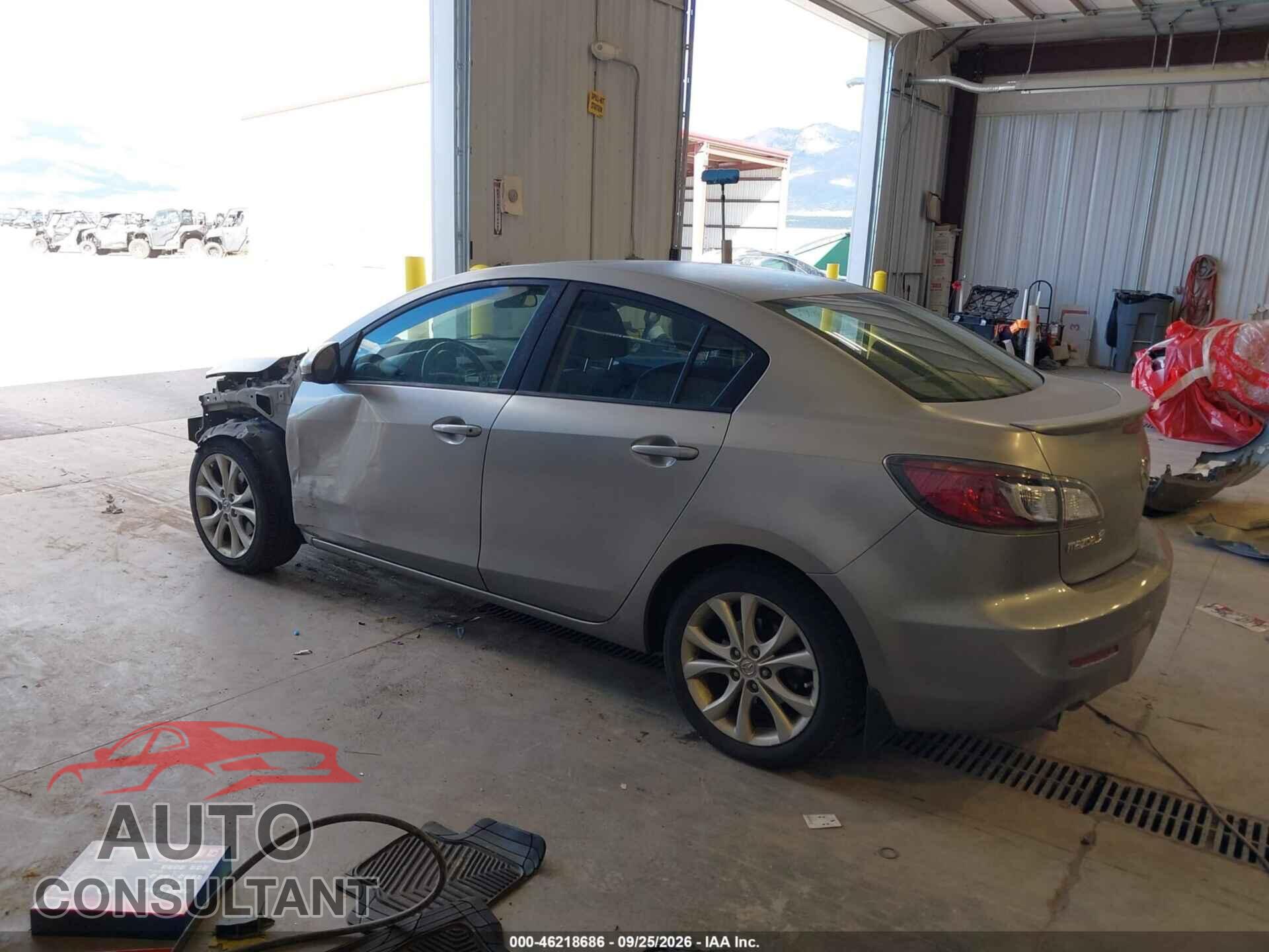 MAZDA MAZDA3 2011 - JM1BL1U68B1414824