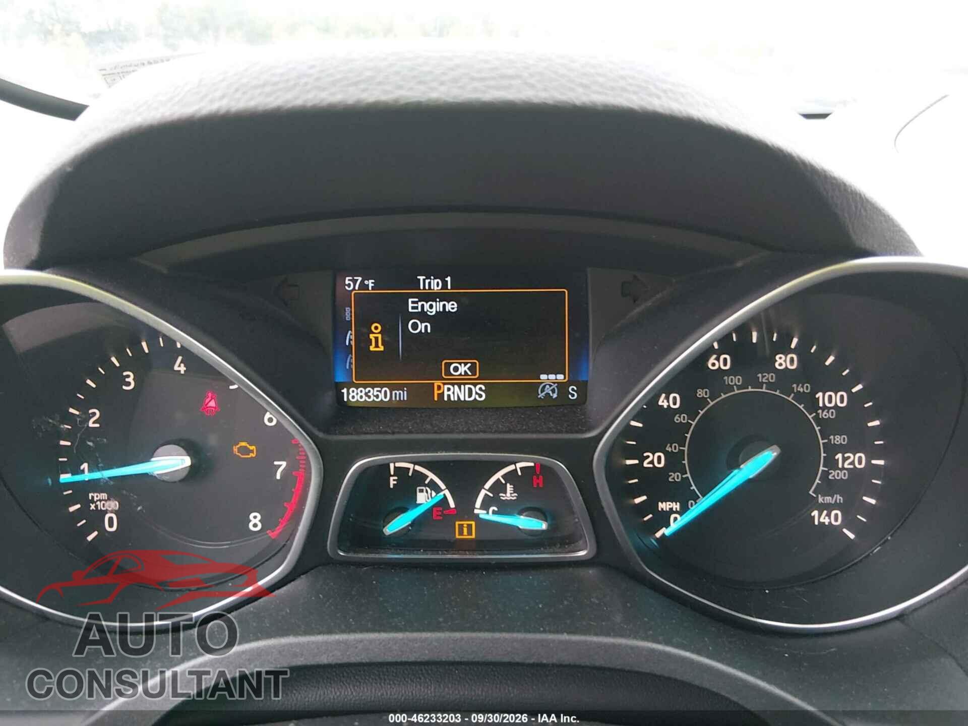 FORD ESCAPE 2017 - 1FMCU9GD2HUC41038