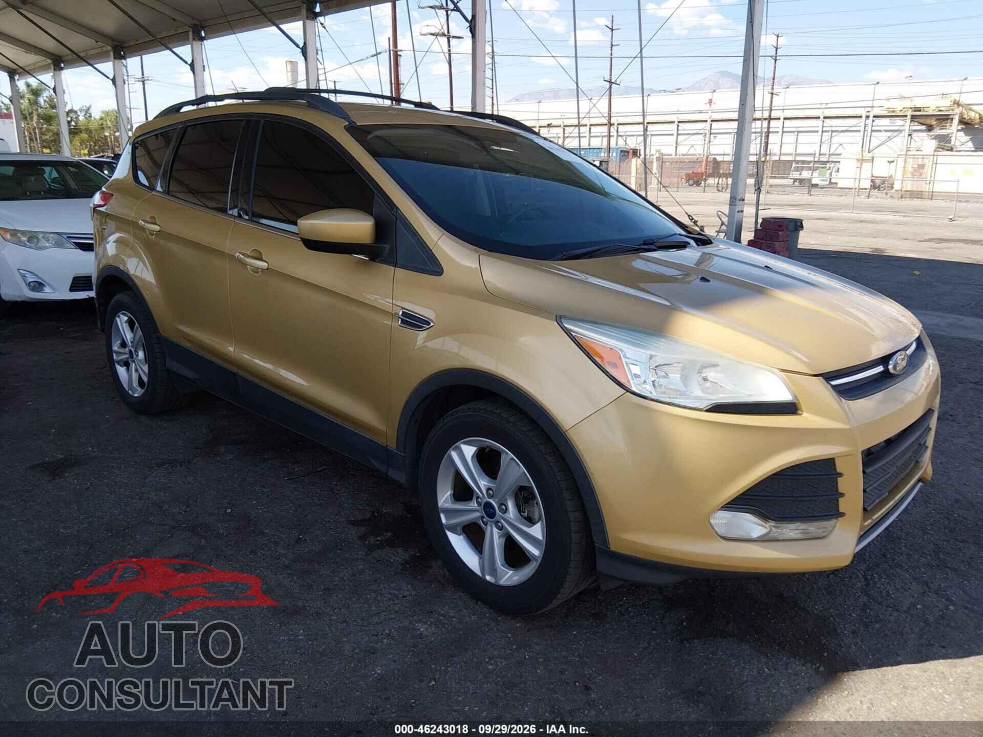 FORD ESCAPE 2015 - 1FMCU9G97FUB72940
