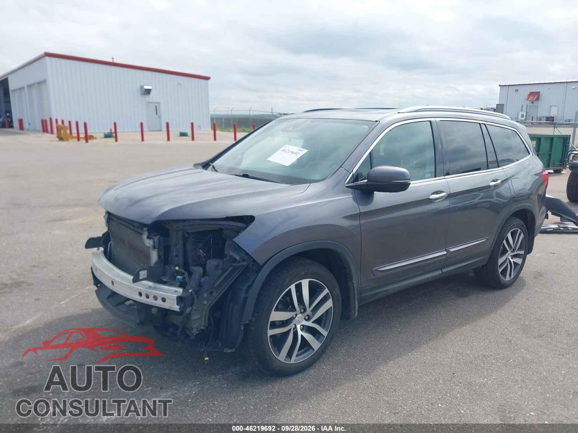 HONDA PILOT 2017 - 5FNYF6H94HB104432