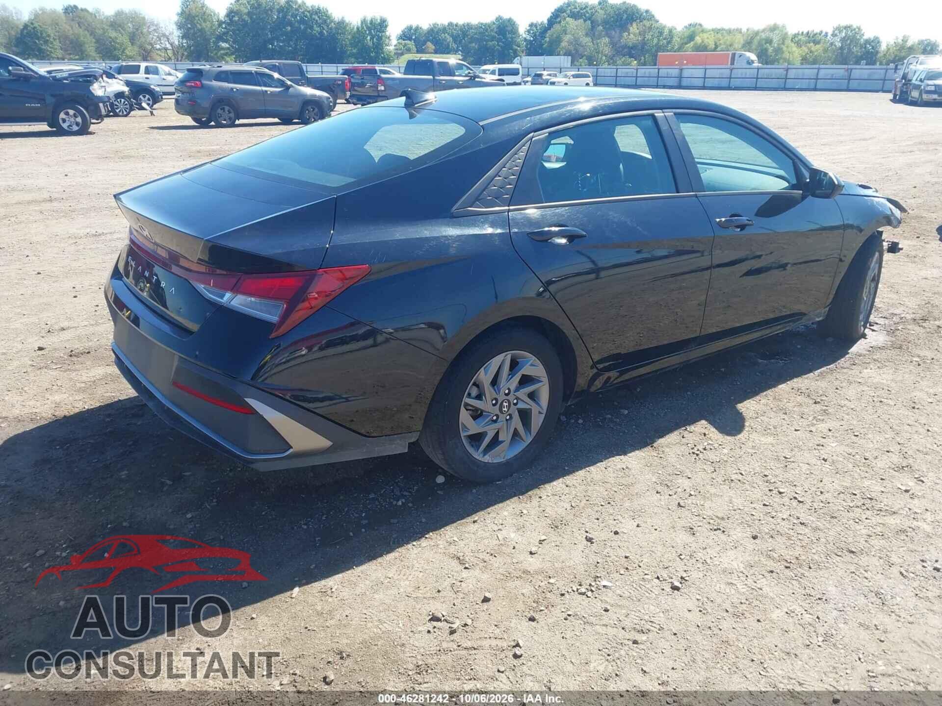HYUNDAI ELANTRA 2024 - KMHLM4DG8RU655931