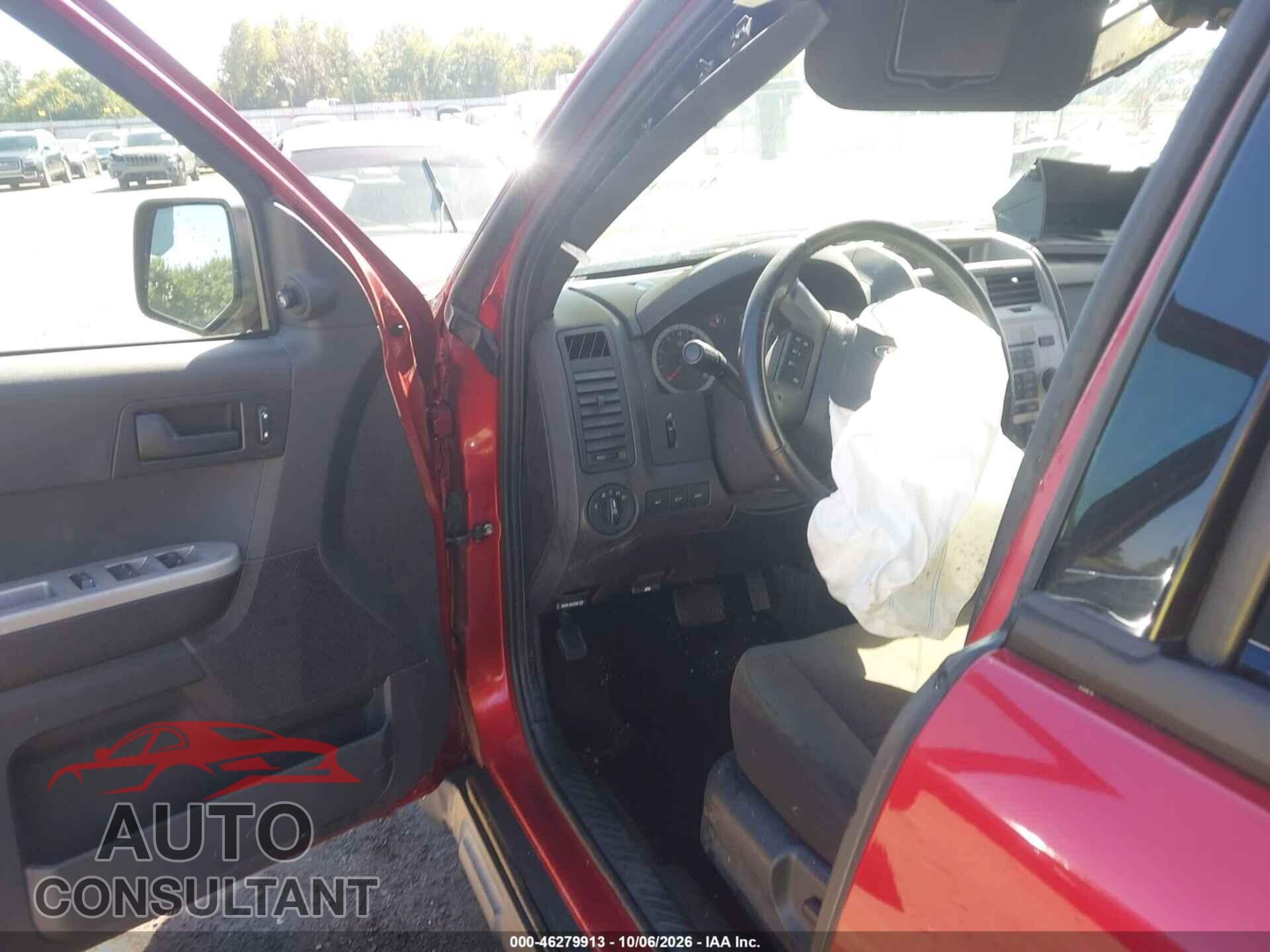 FORD ESCAPE 2012 - 1FMCU9D79CKB63621