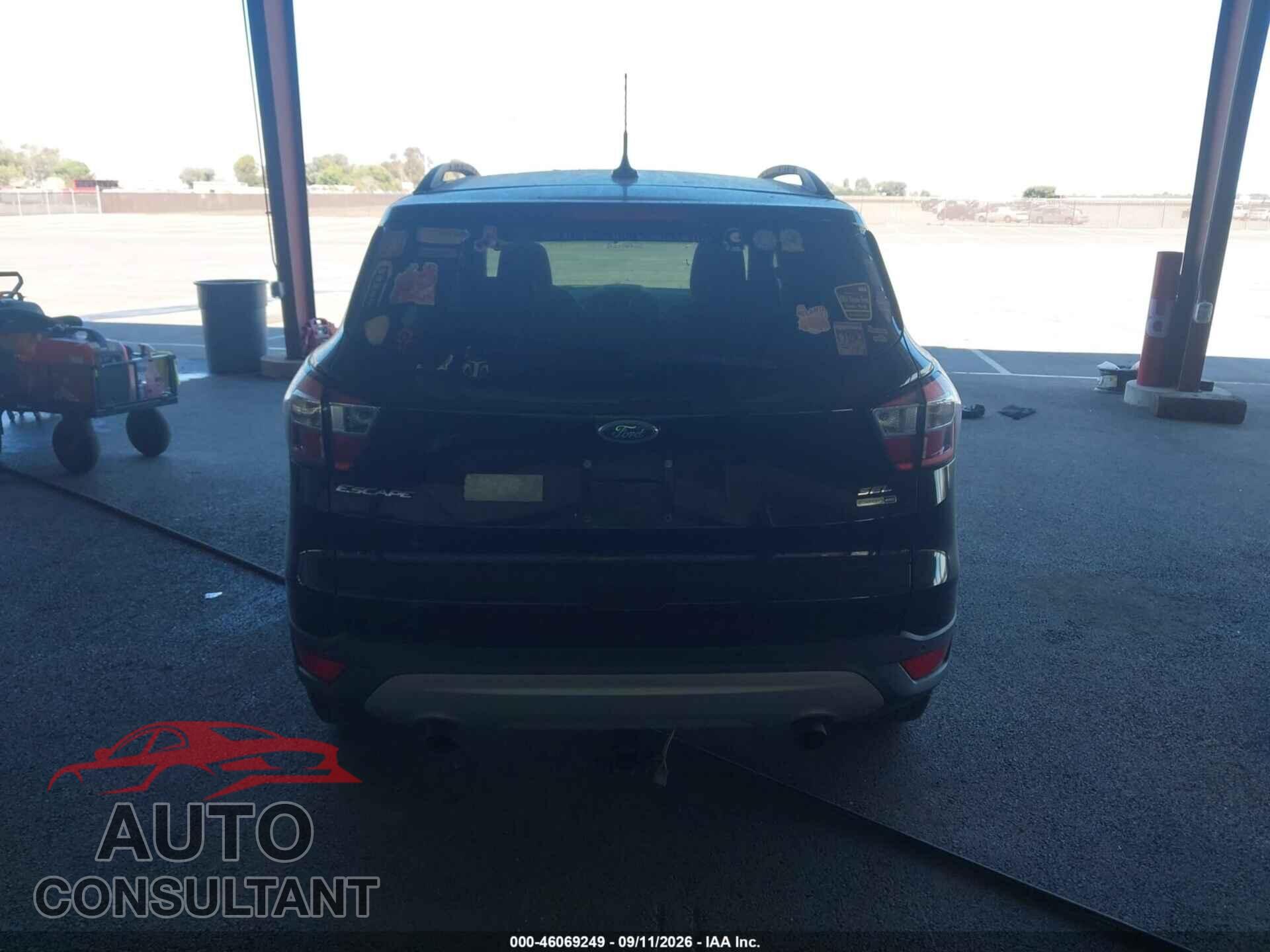 FORD ESCAPE 2018 - 1FMCU9HD5JUB54979