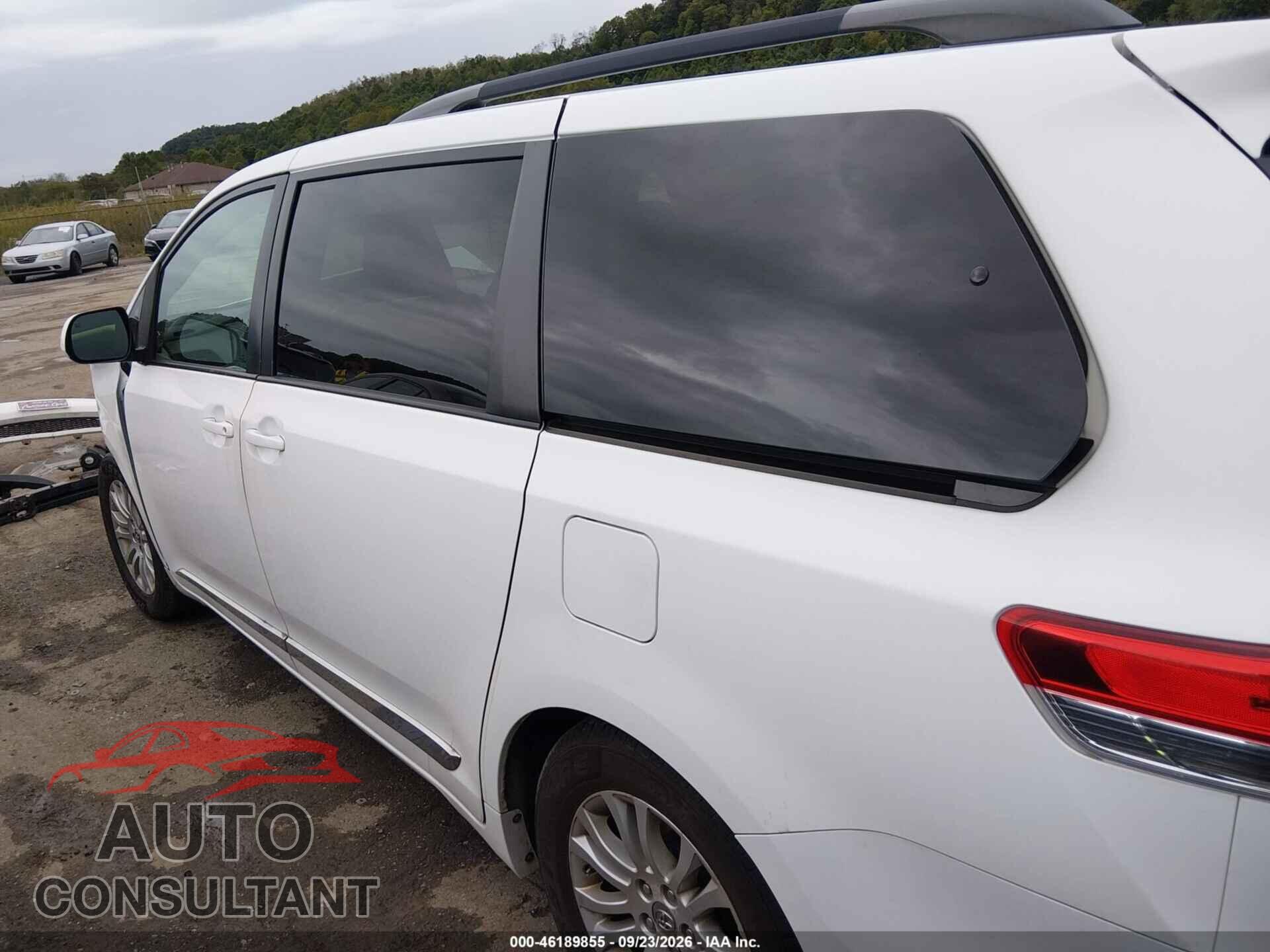 TOYOTA SIENNA 2011 - 5TDYK3DC6BS175601
