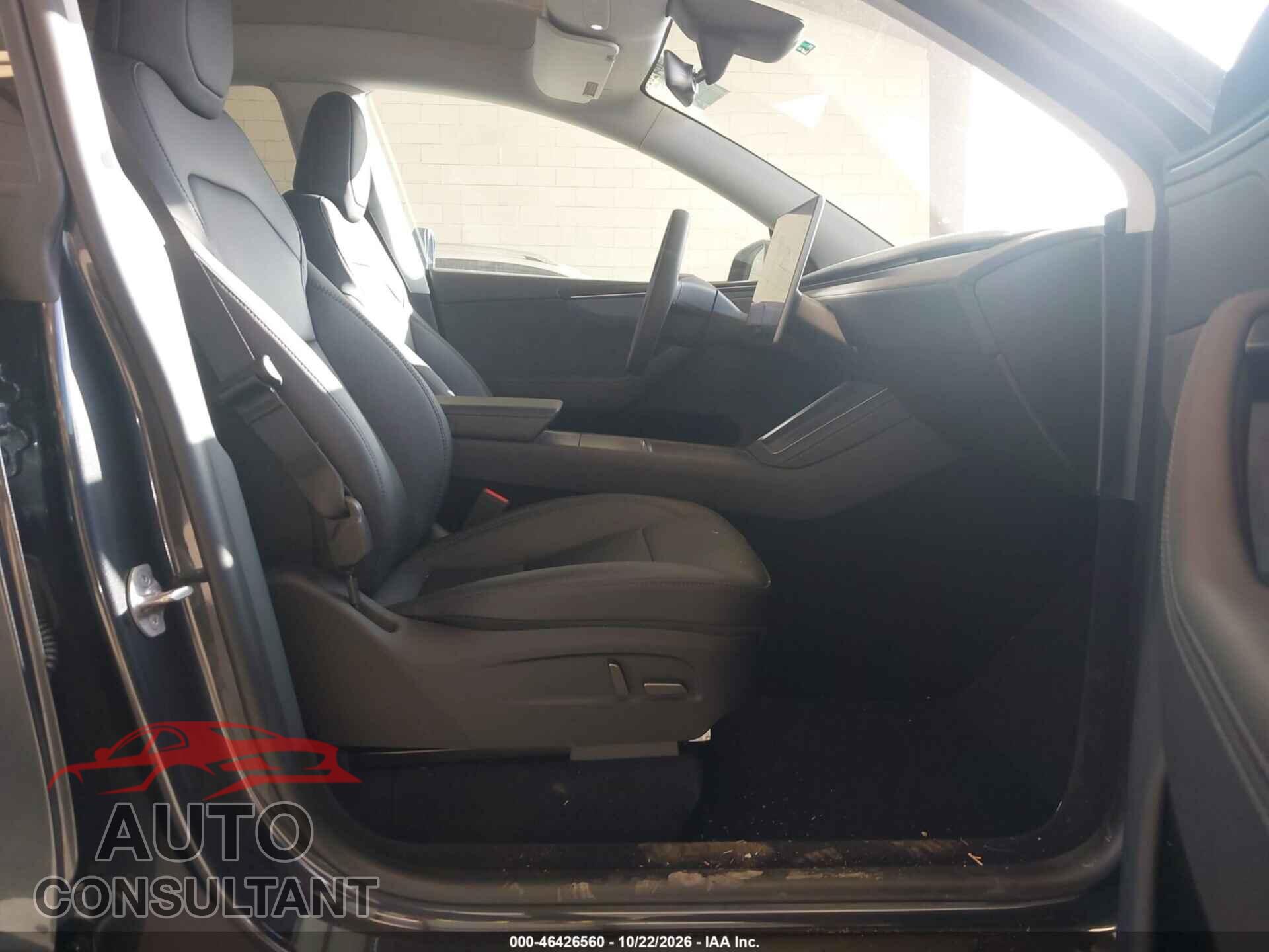 TESLA MODEL Y 2026 - 7SAYGDED2TF441784