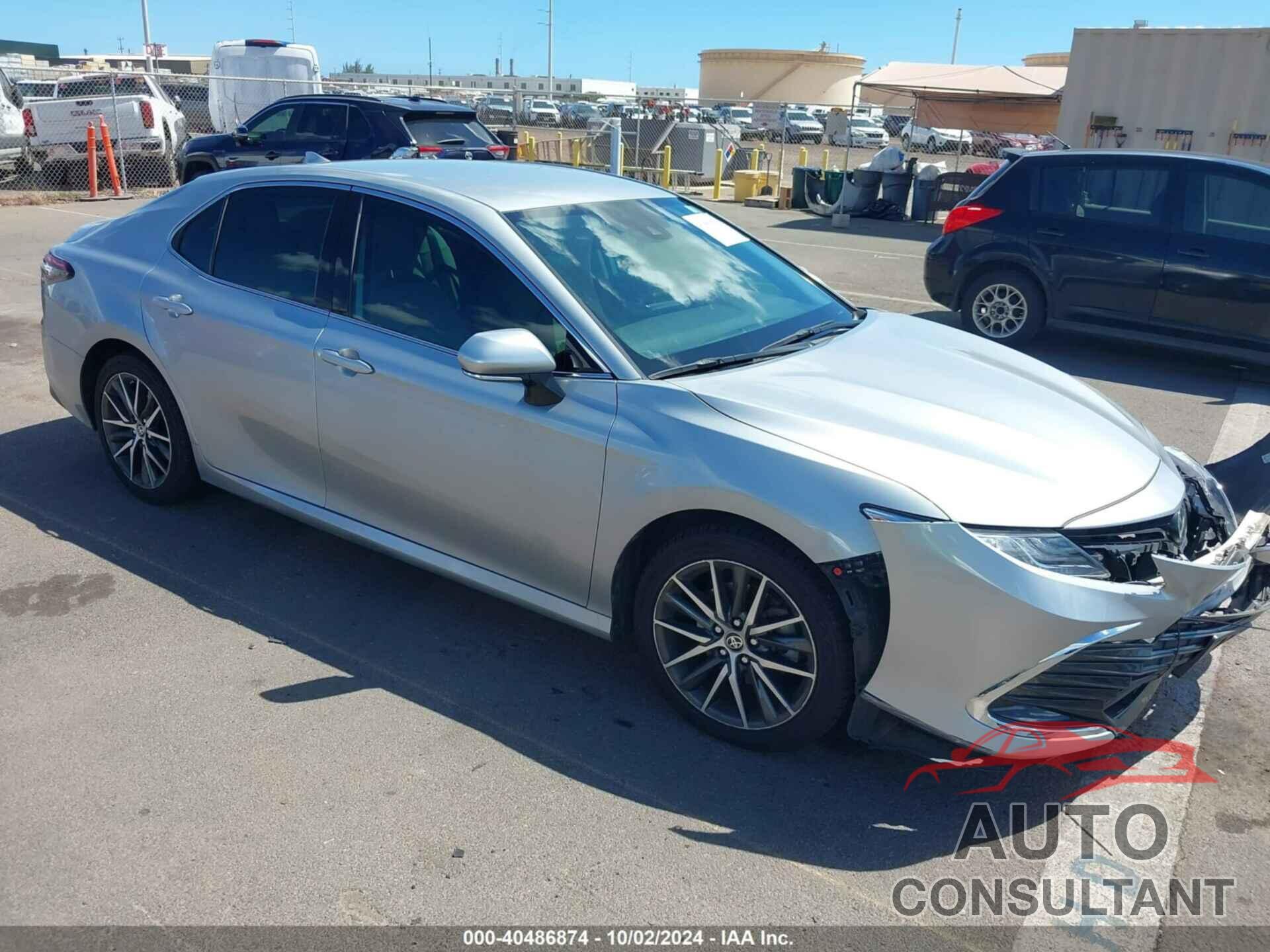 TOYOTA CAMRY 2021 - 4T1F11AK0MU428223