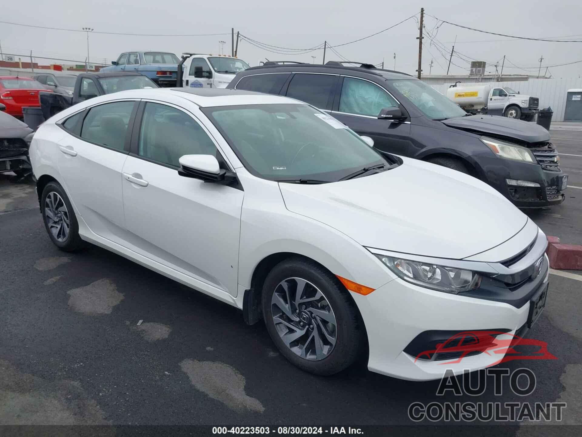 HONDA CIVIC 2018 - 2HGFC2F78JH529180