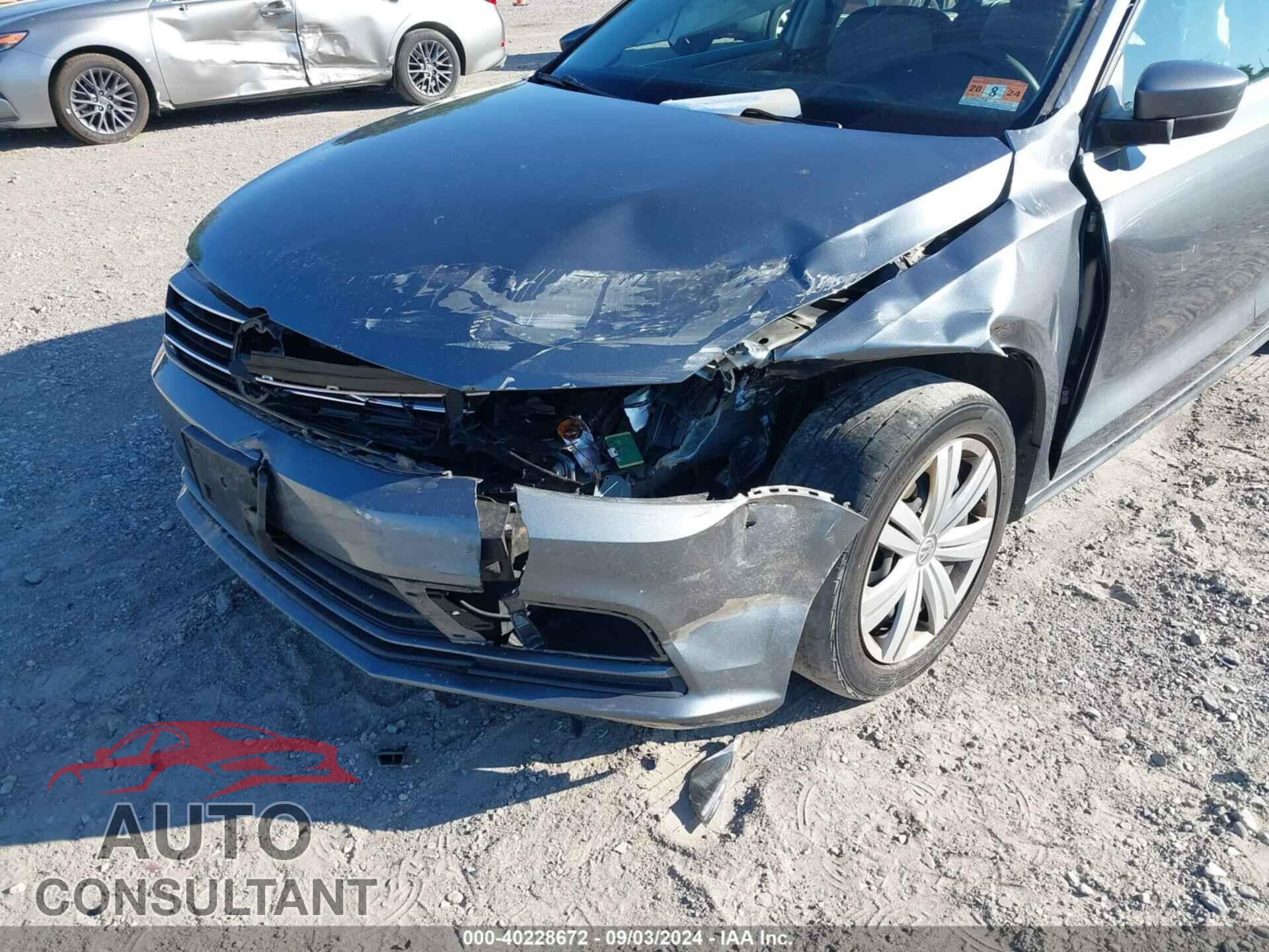 VOLKSWAGEN JETTA 2017 - 3VW167AJ2HM348648