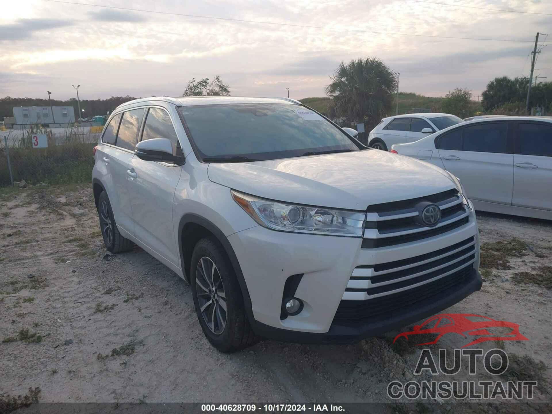 TOYOTA HIGHLANDER 2017 - 5TDKZRFHXHS524913