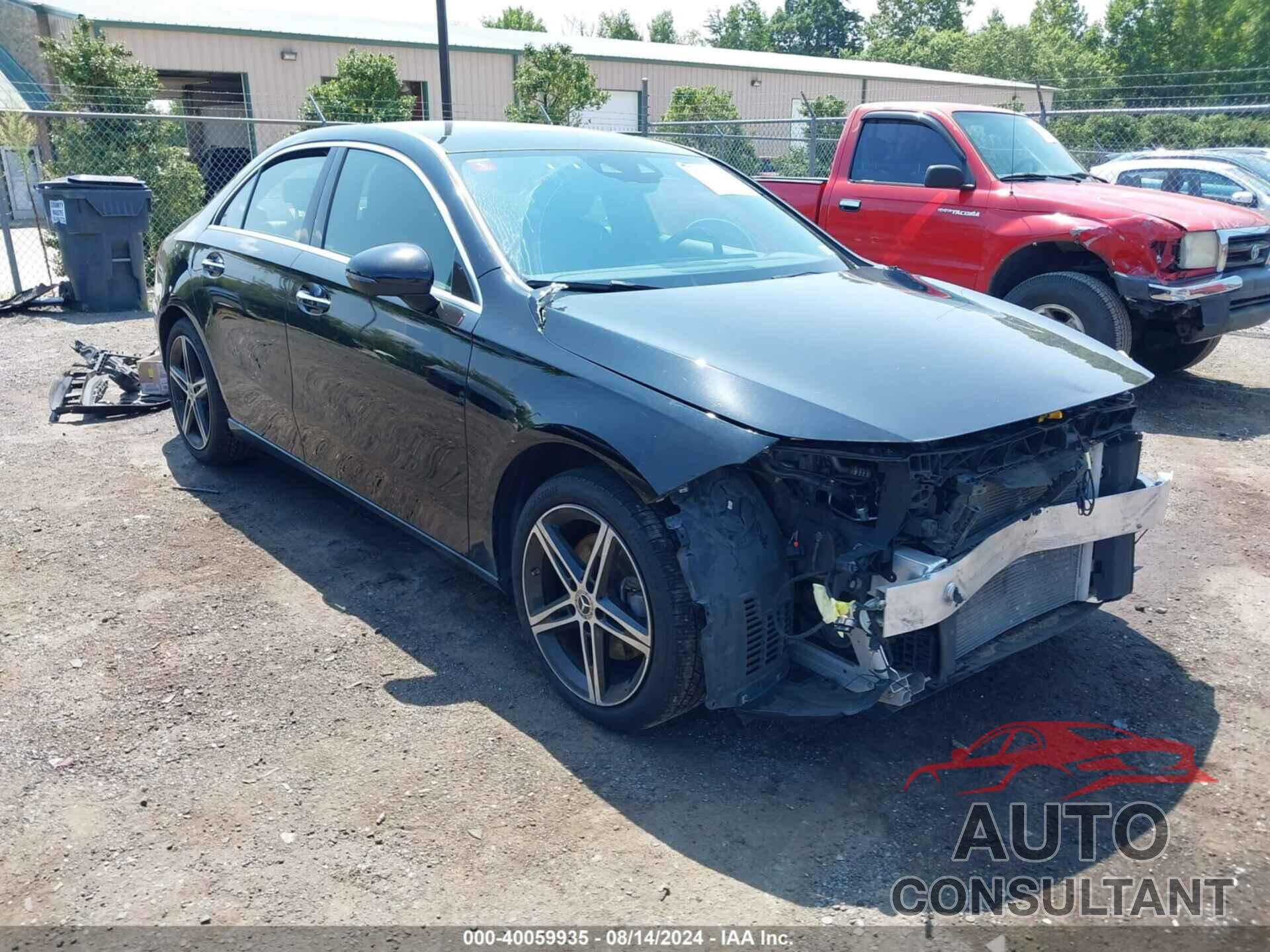 MERCEDES-BENZ A 220 2021 - W1K3G4FB6MJ274169