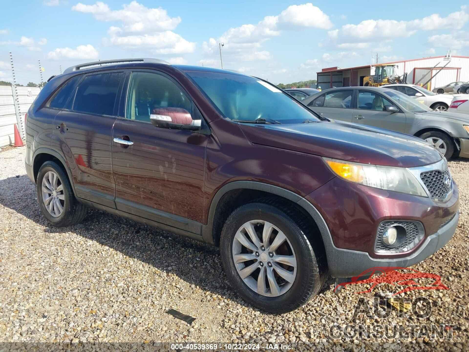 KIA SORENTO 2011 - 5XYKU4A16BG035909