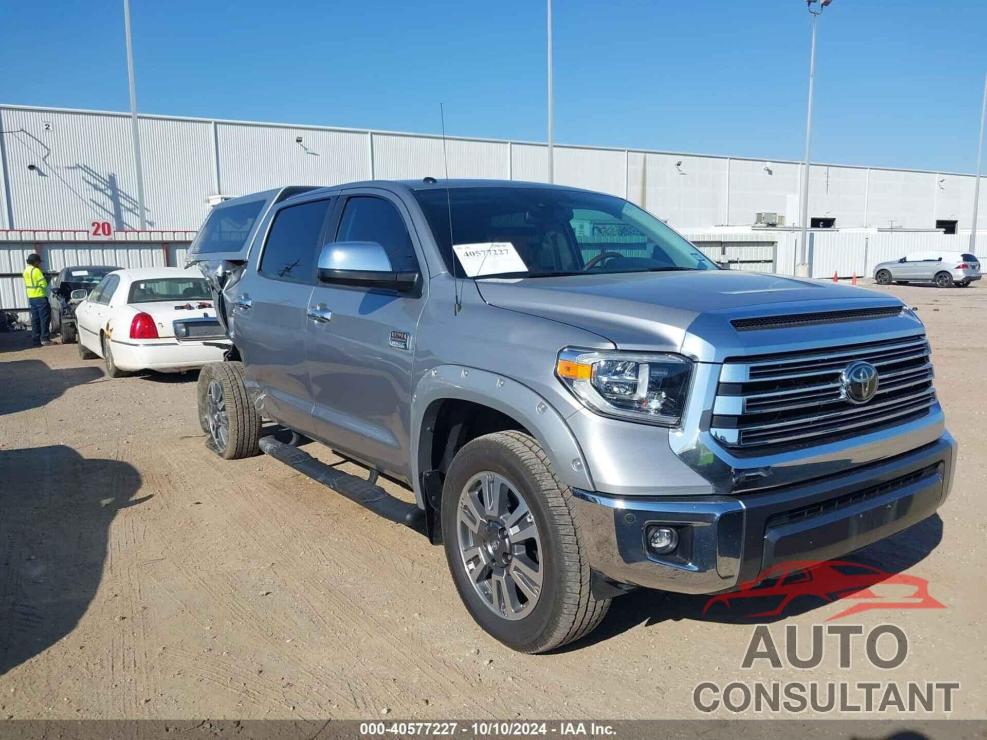 TOYOTA TUNDRA 2019 - 5TFAY5F16KX858335