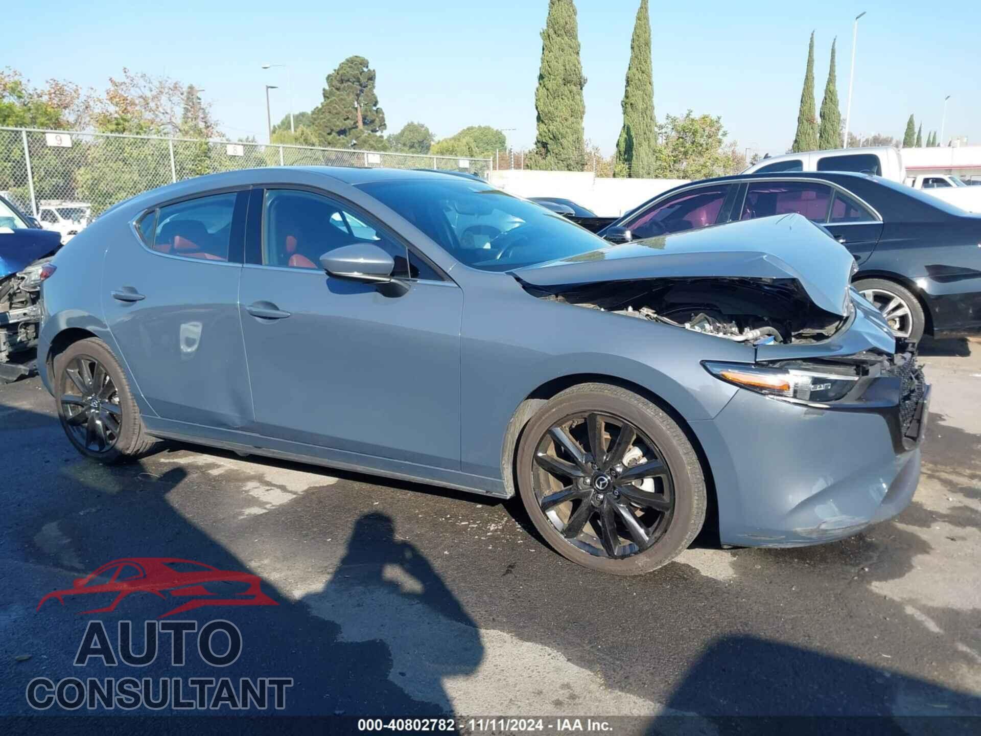 MAZDA MAZDA3 2021 - JM1BPAML7M1401480