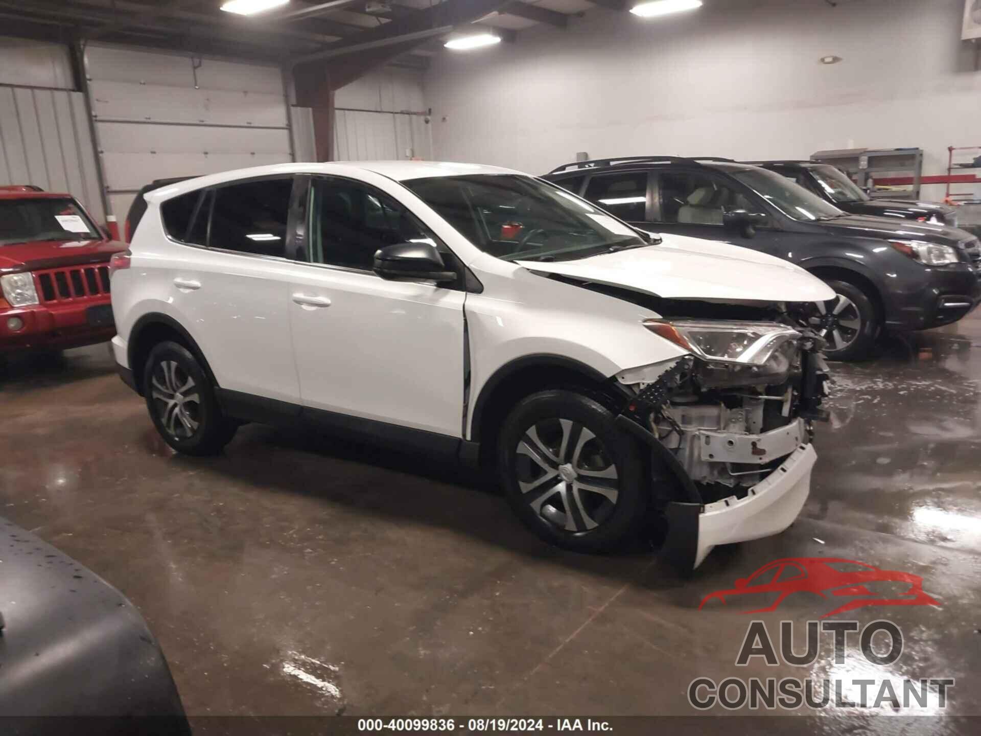 TOYOTA RAV4 2018 - 2T3BFREV3JW853988