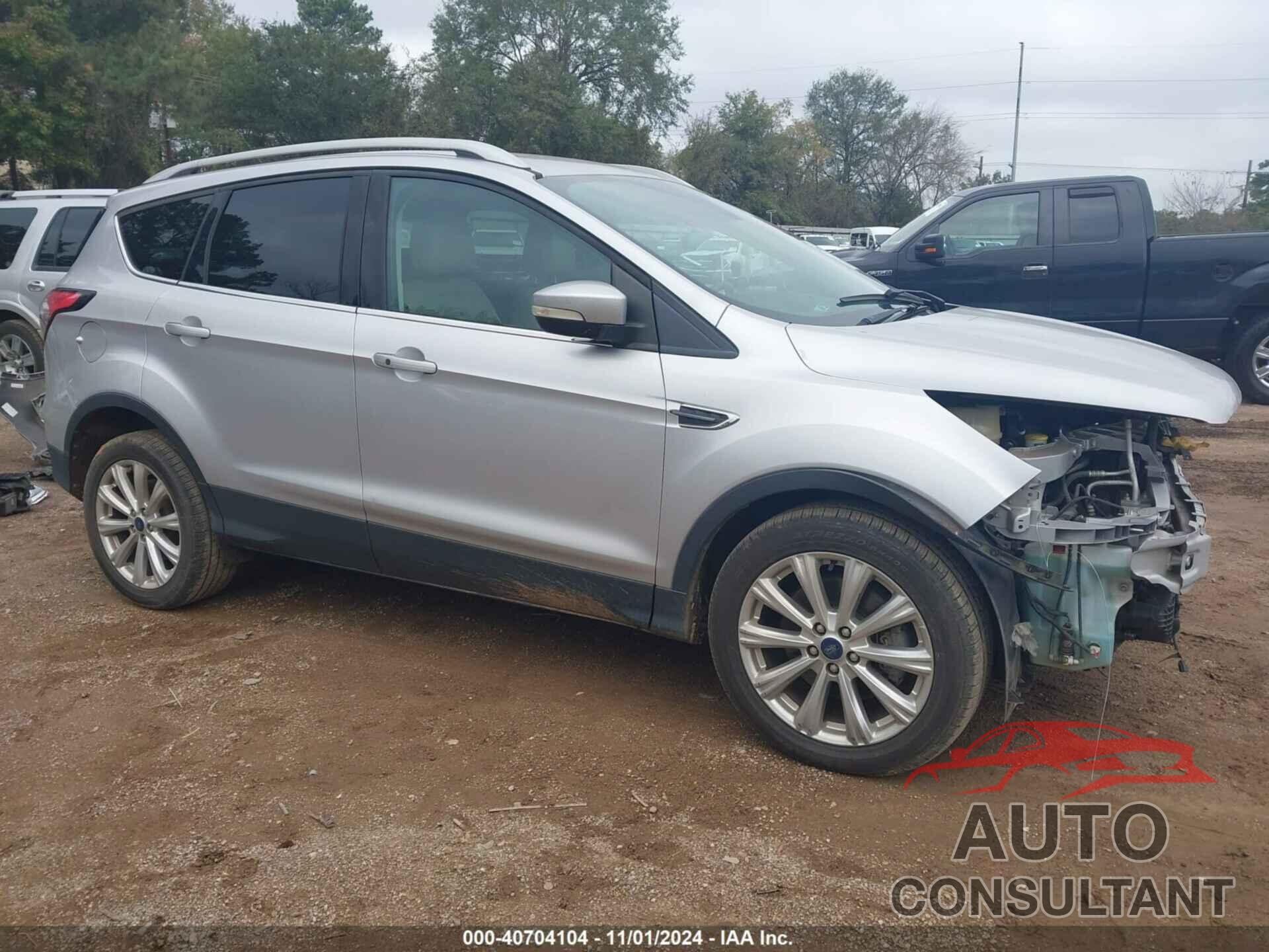 FORD ESCAPE 2017 - 1FMCU0J98HUC99025