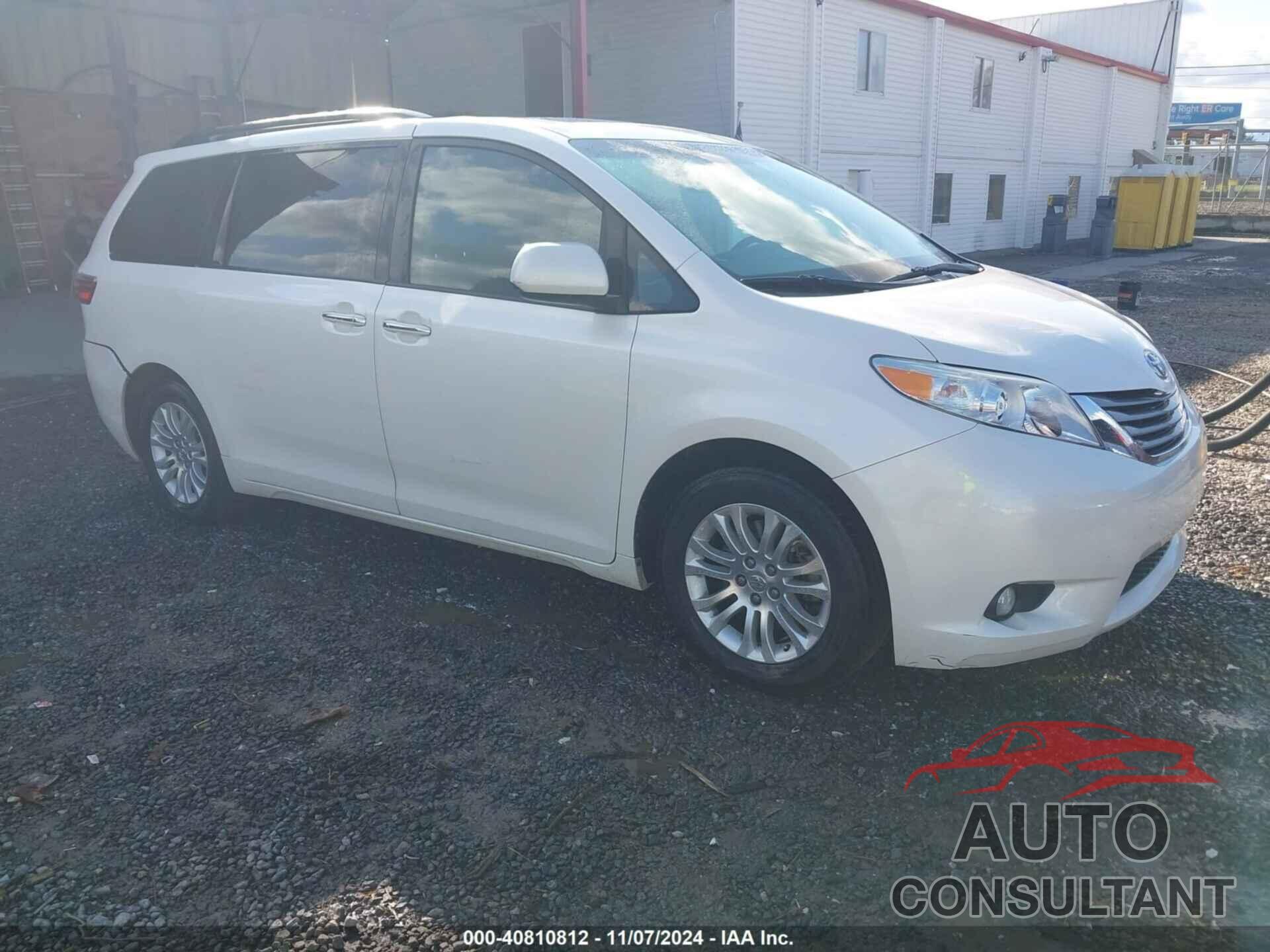 TOYOTA SIENNA 2015 - 5TDYK3DC6FS620327